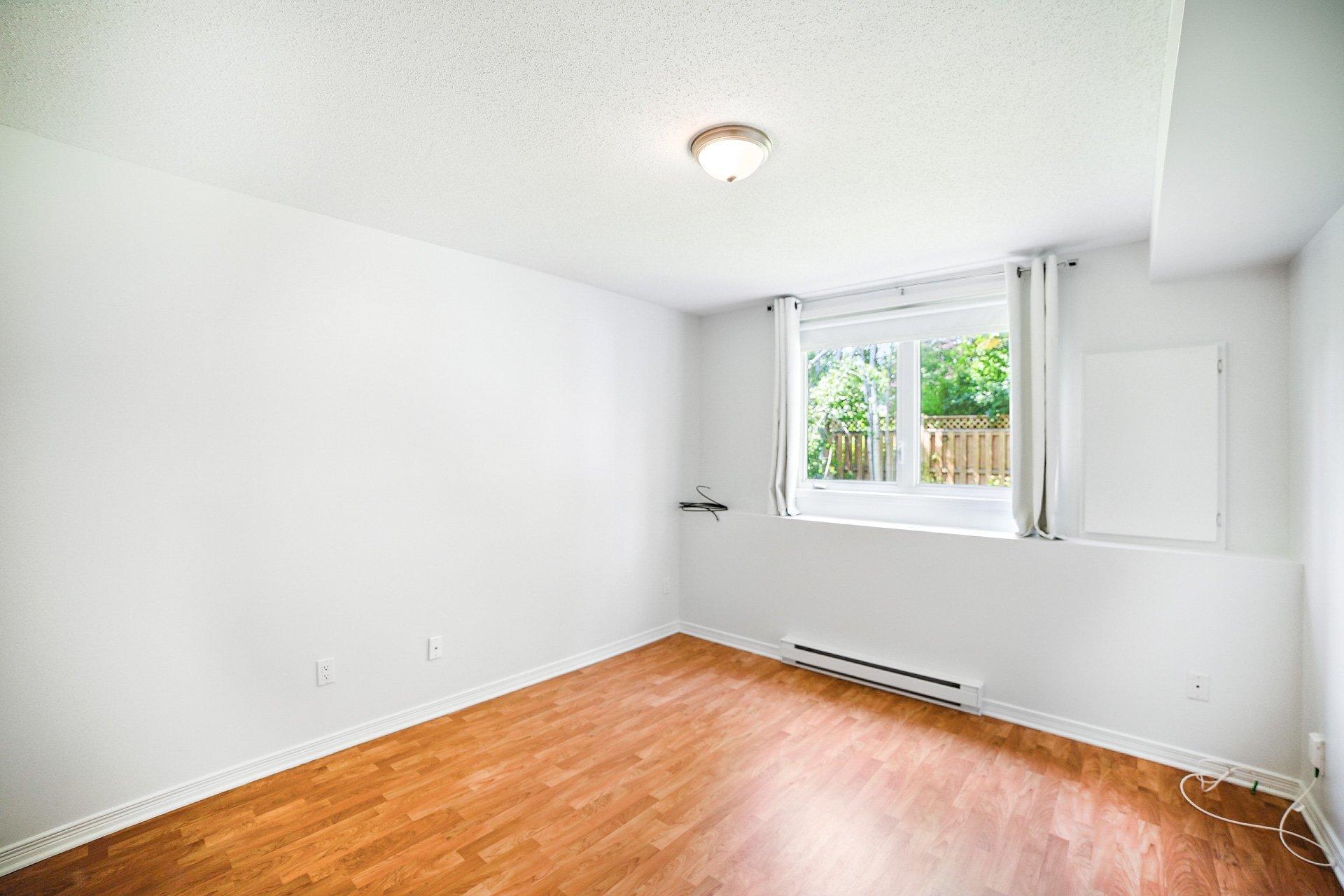 









264


Boul. St-Raymond

, 1,
Gatineau (Hull),




QC
J9A3G7

