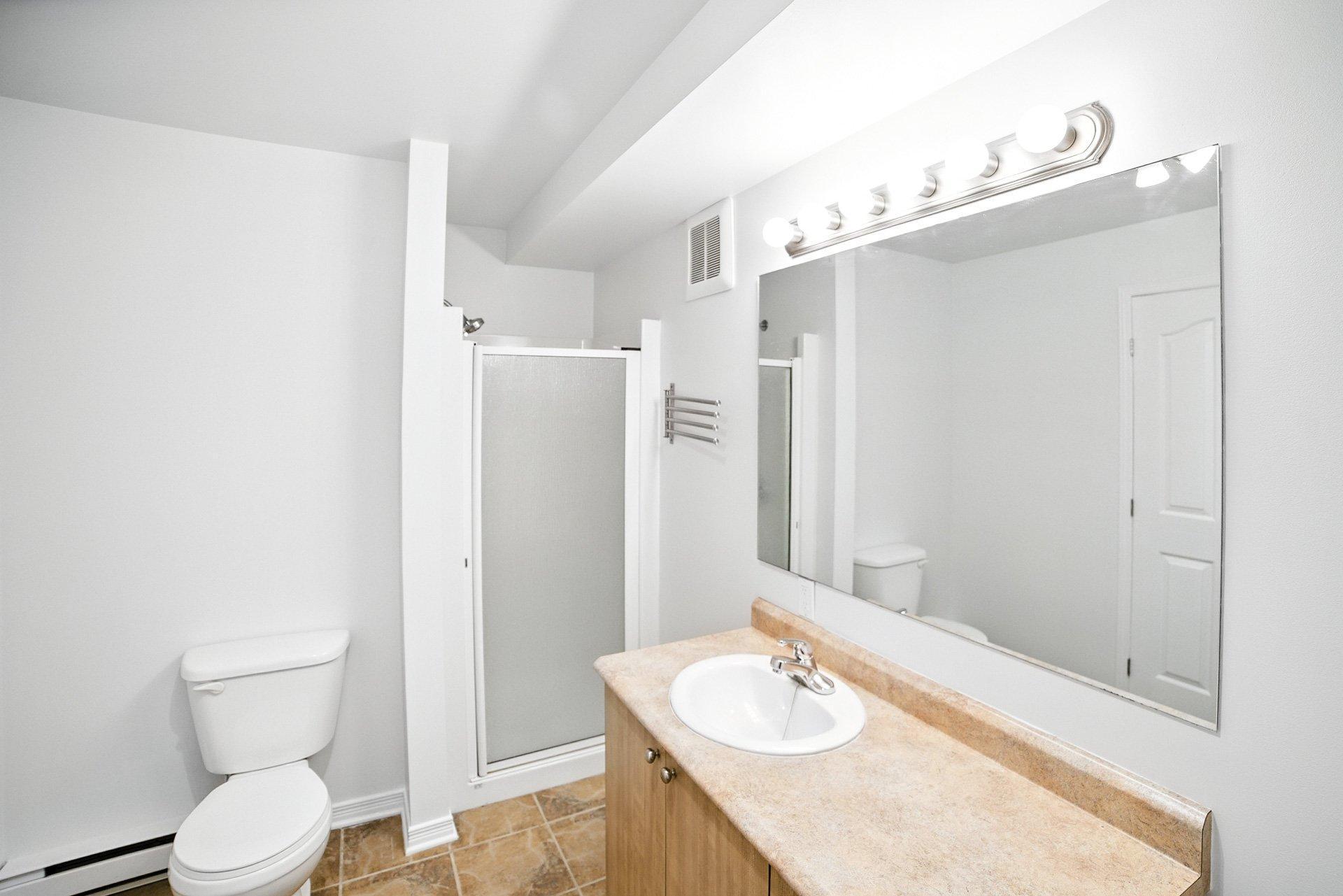 









264


Boul. St-Raymond

, 1,
Gatineau (Hull),




QC
J9A3G7


