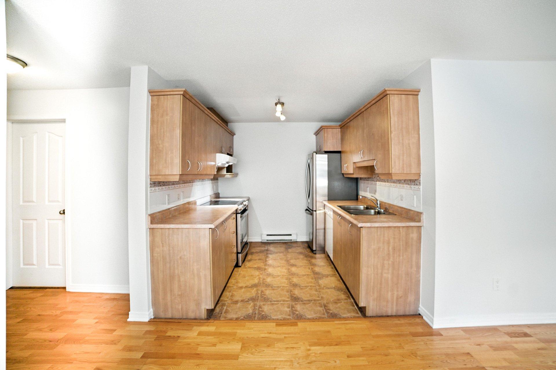 









264


Boul. St-Raymond

, 1,
Gatineau (Hull),




QC
J9A3G7

