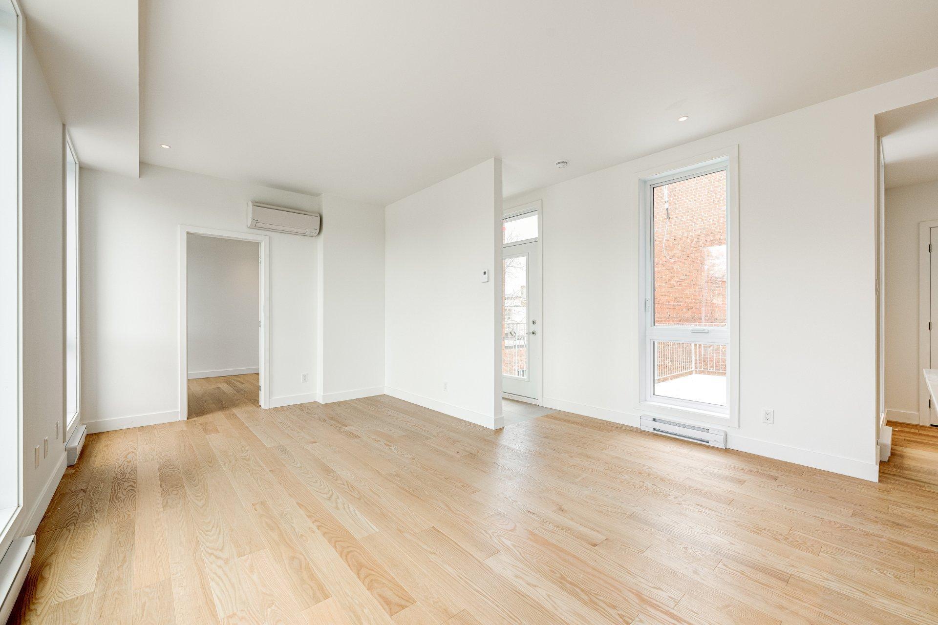 









1120


Rue de Bellechasse

,
Montréal (Rosemont/La Petite-Patrie),




QC
H2S1Y6

