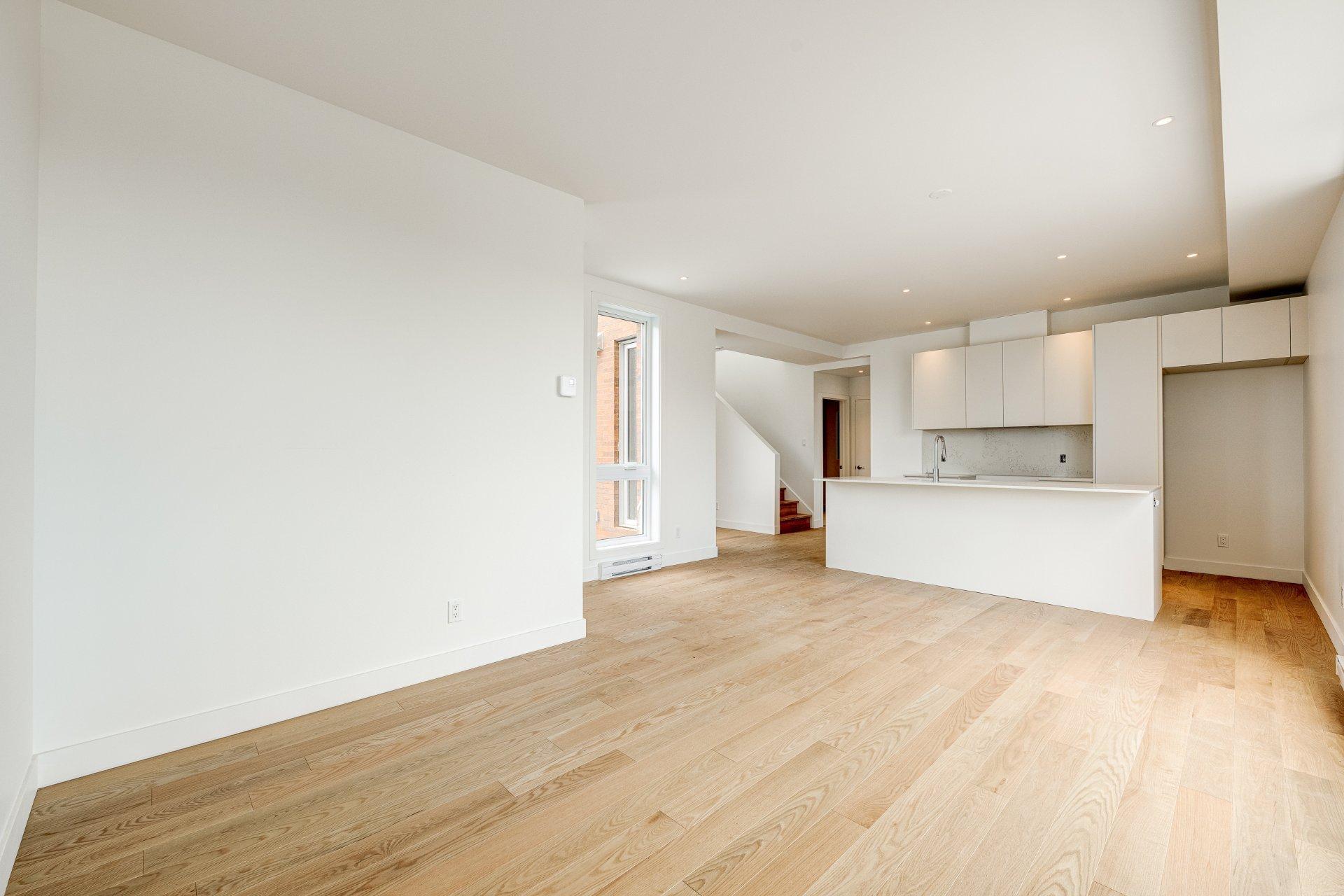 









1120


Rue de Bellechasse

,
Montréal (Rosemont/La Petite-Patrie),




QC
H2S1Y6

