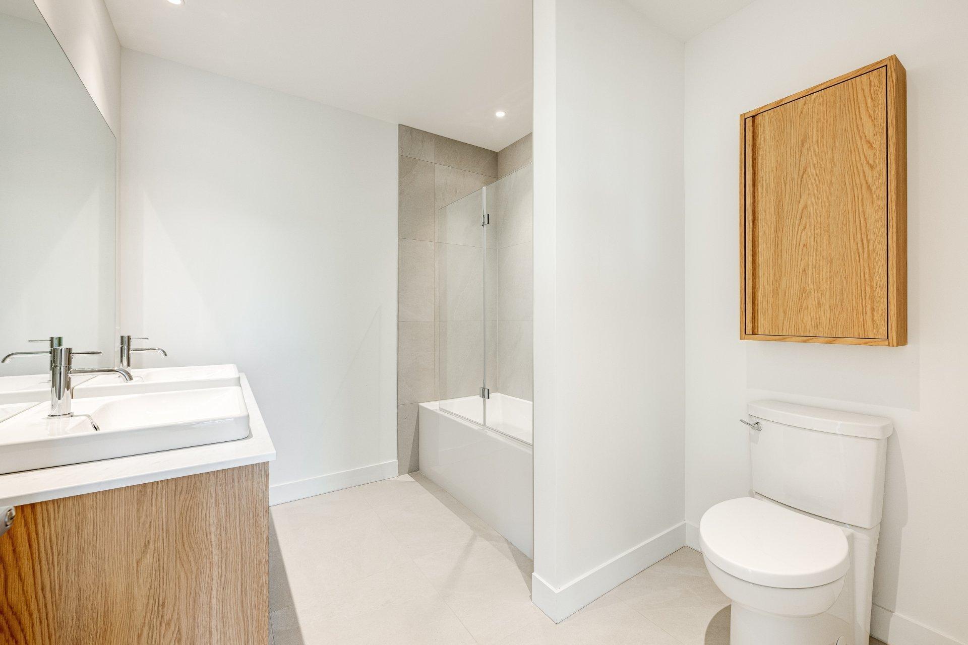 









1120


Rue de Bellechasse

,
Montréal (Rosemont/La Petite-Patrie),




QC
H2S1Y6

