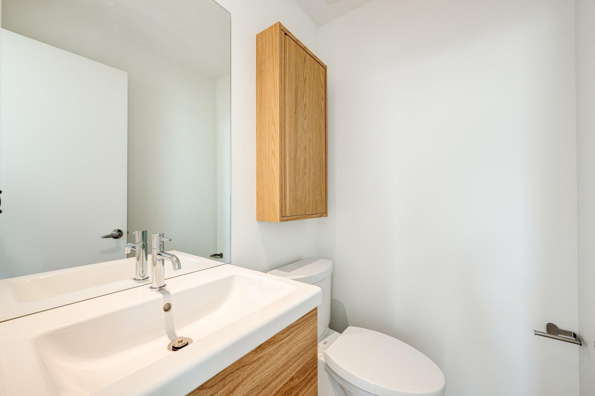 









1120


Rue de Bellechasse

,
Montréal (Rosemont/La Petite-Patrie),




QC
H2S1Y6

