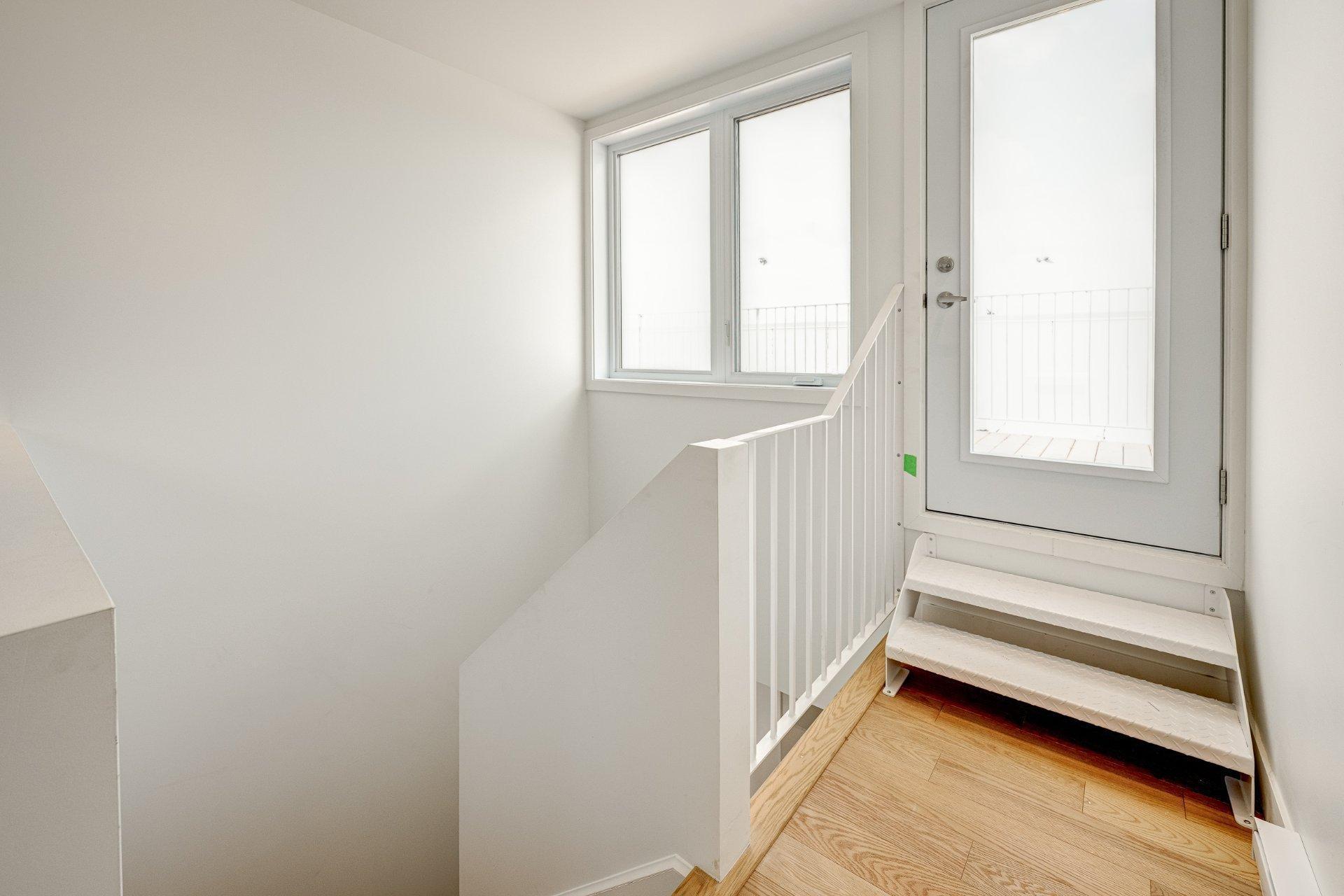 









1120


Rue de Bellechasse

,
Montréal (Rosemont/La Petite-Patrie),




QC
H2S1Y6

