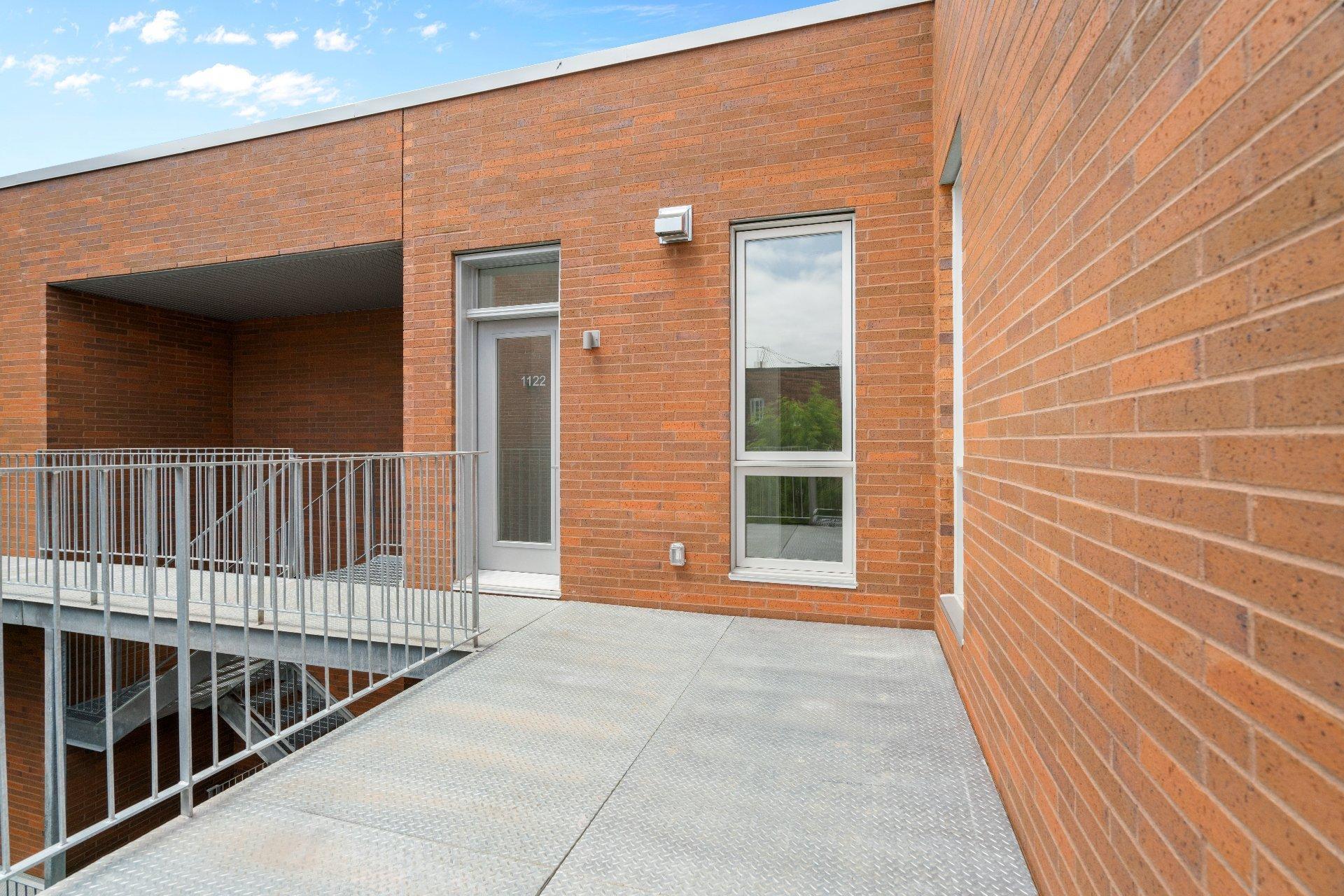 









1120


Rue de Bellechasse

,
Montréal (Rosemont/La Petite-Patrie),




QC
H2S1Y6


