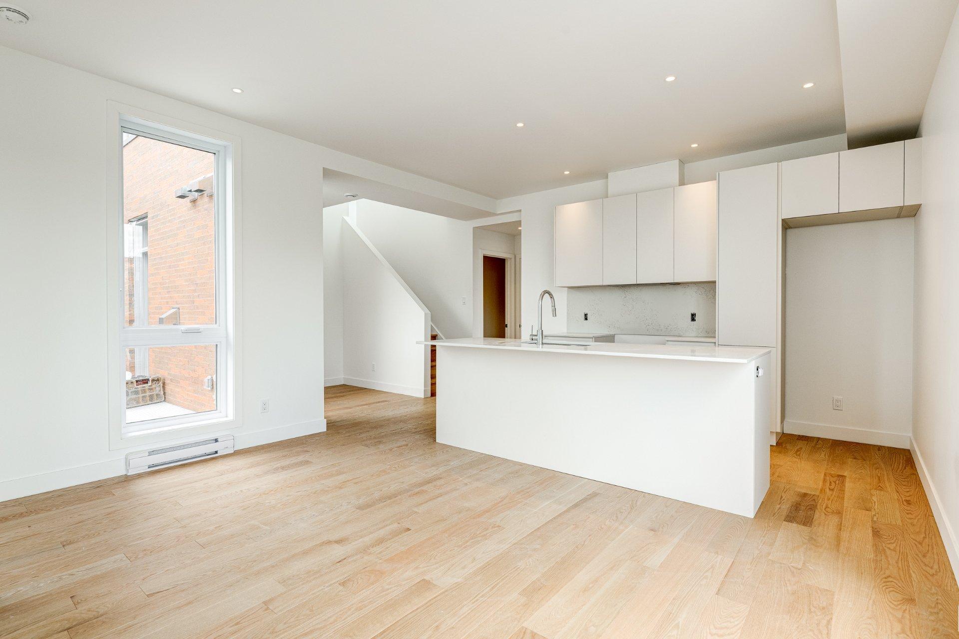 









1120


Rue de Bellechasse

,
Montréal (Rosemont/La Petite-Patrie),




QC
H2S1Y6

