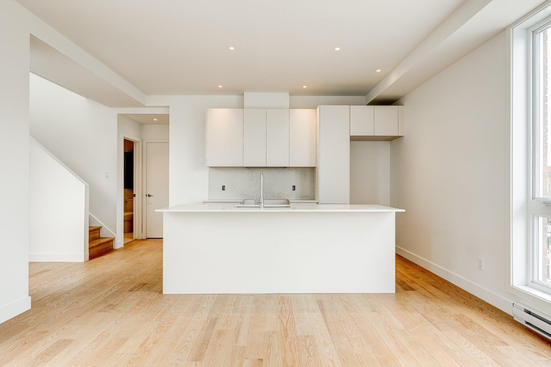 









1120


Rue de Bellechasse

,
Montréal (Rosemont/La Petite-Patrie),




QC
H2S1Y6

