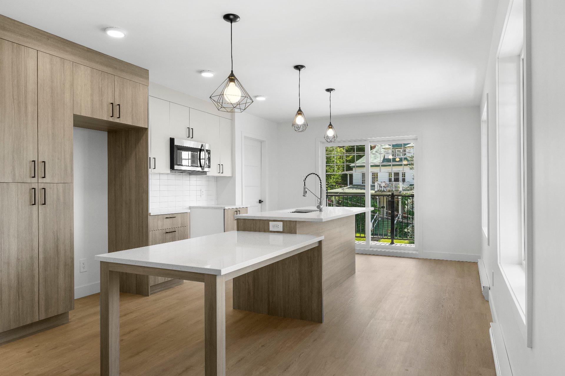 









175


Rue du Conseil

,
Sherbrooke (Fleurimont),




QC
J1G1J1

