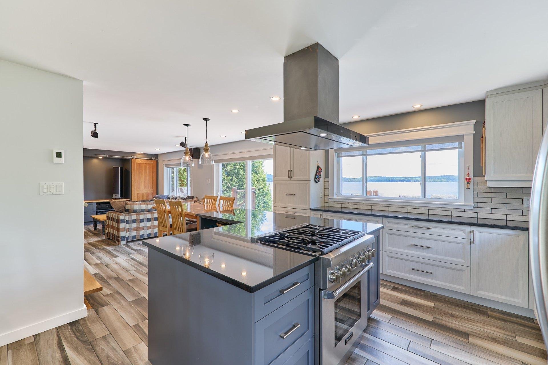 









11


Rue Lachapelle

,
Lac-des-Plages,




QC
J0T1K0

