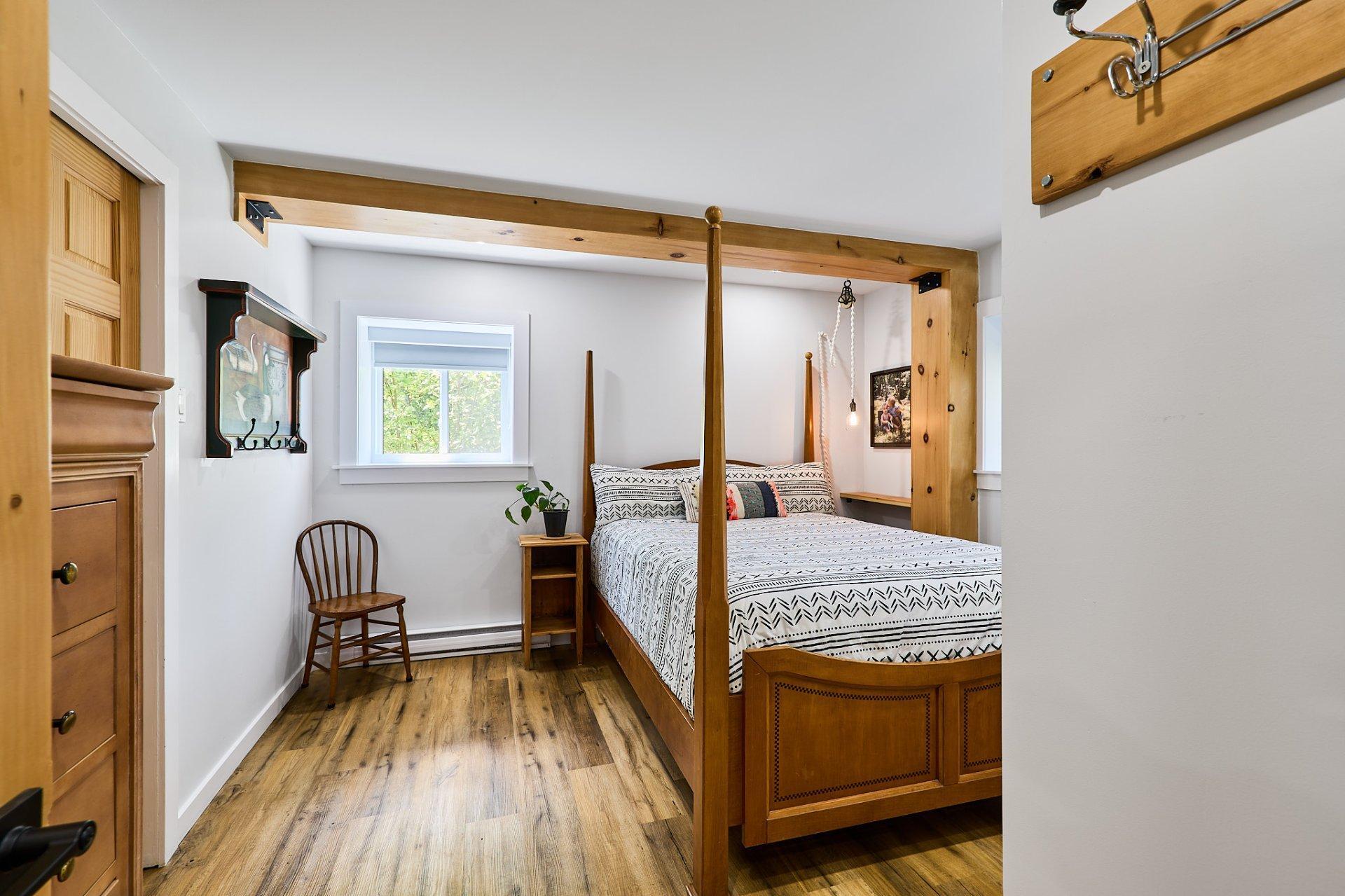 









11


Rue Lachapelle

,
Lac-des-Plages,




QC
J0T1K0

