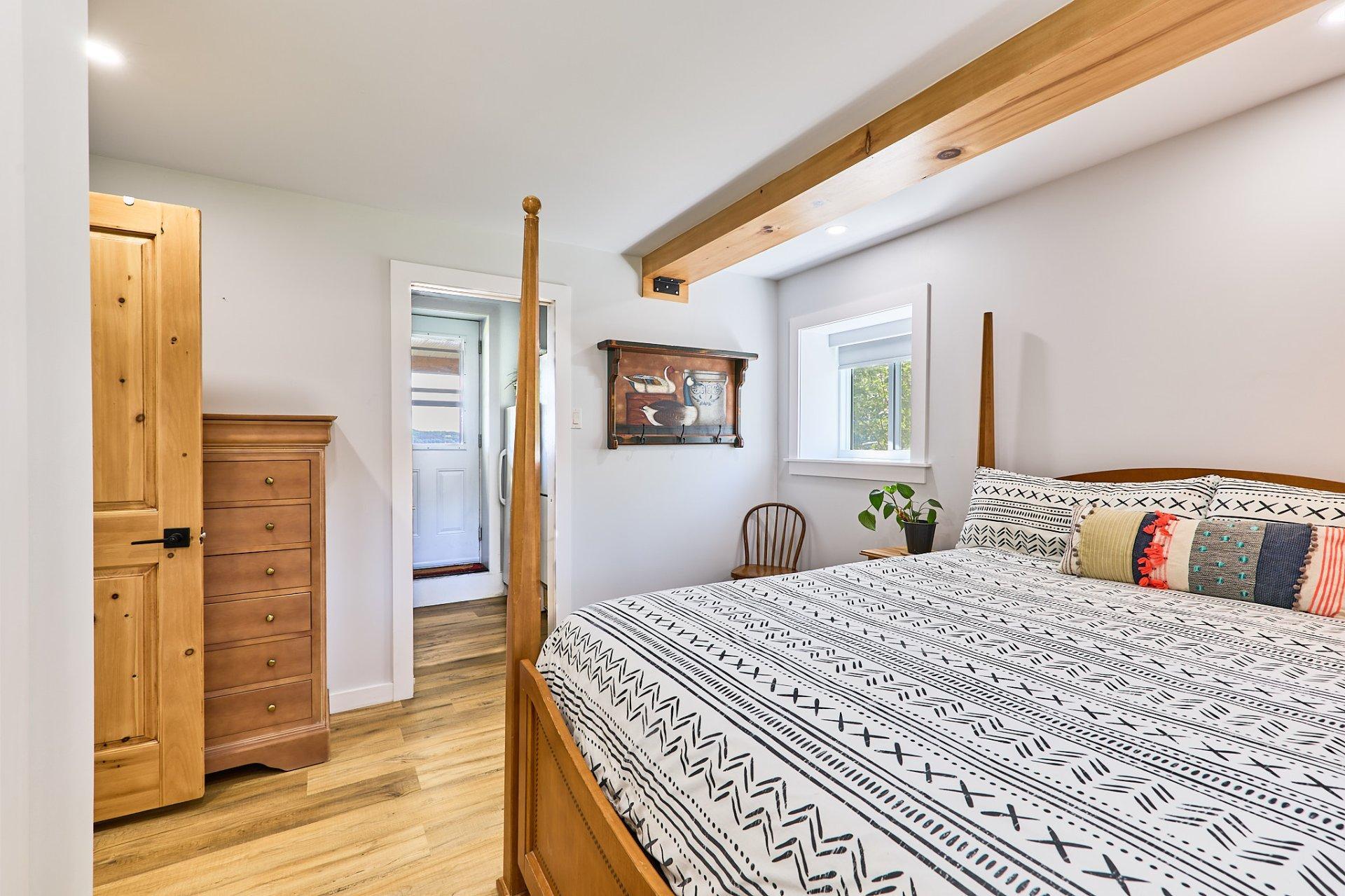 









11


Rue Lachapelle

,
Lac-des-Plages,




QC
J0T1K0

