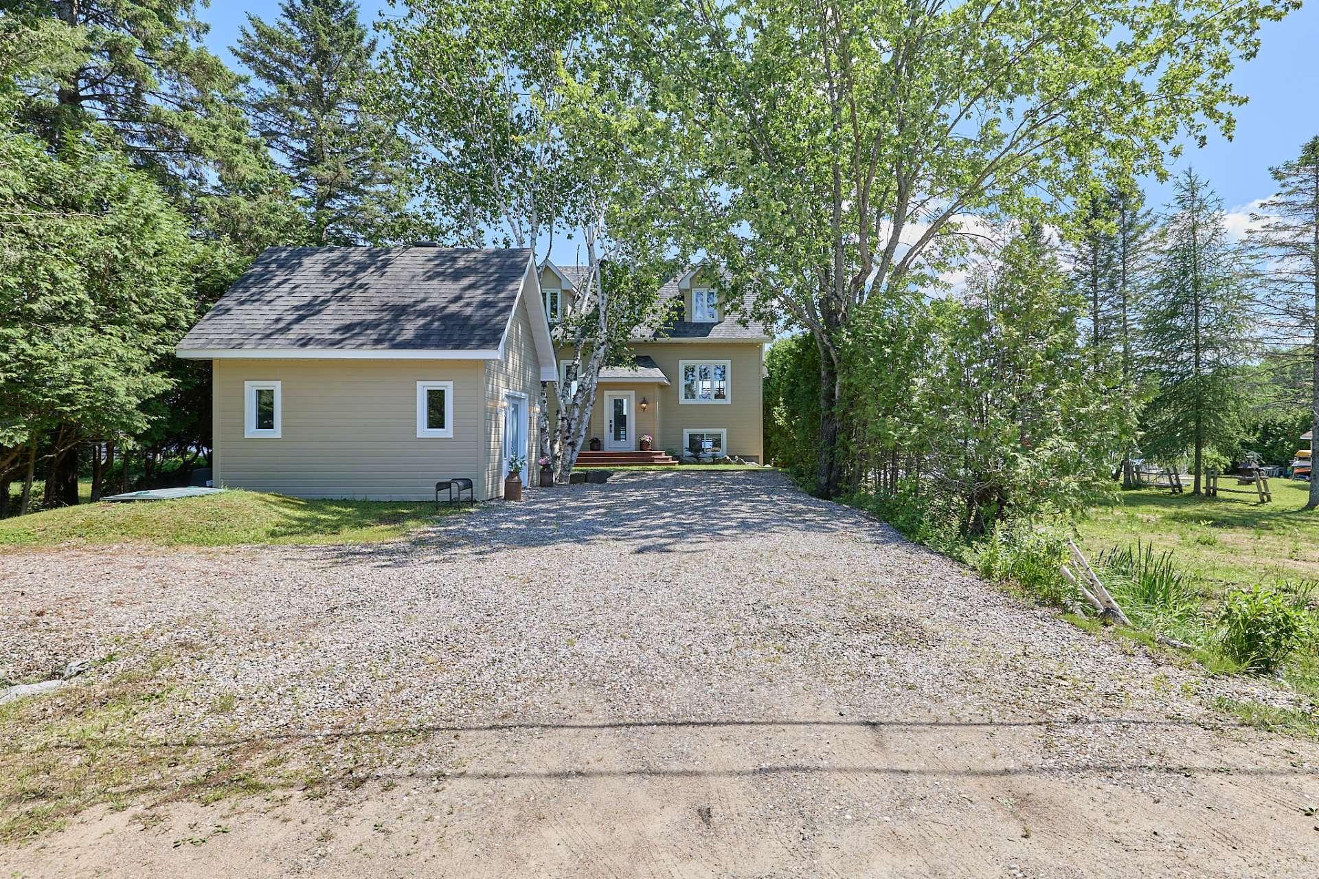 









11


Rue Lachapelle

,
Lac-des-Plages,




QC
J0T1K0

