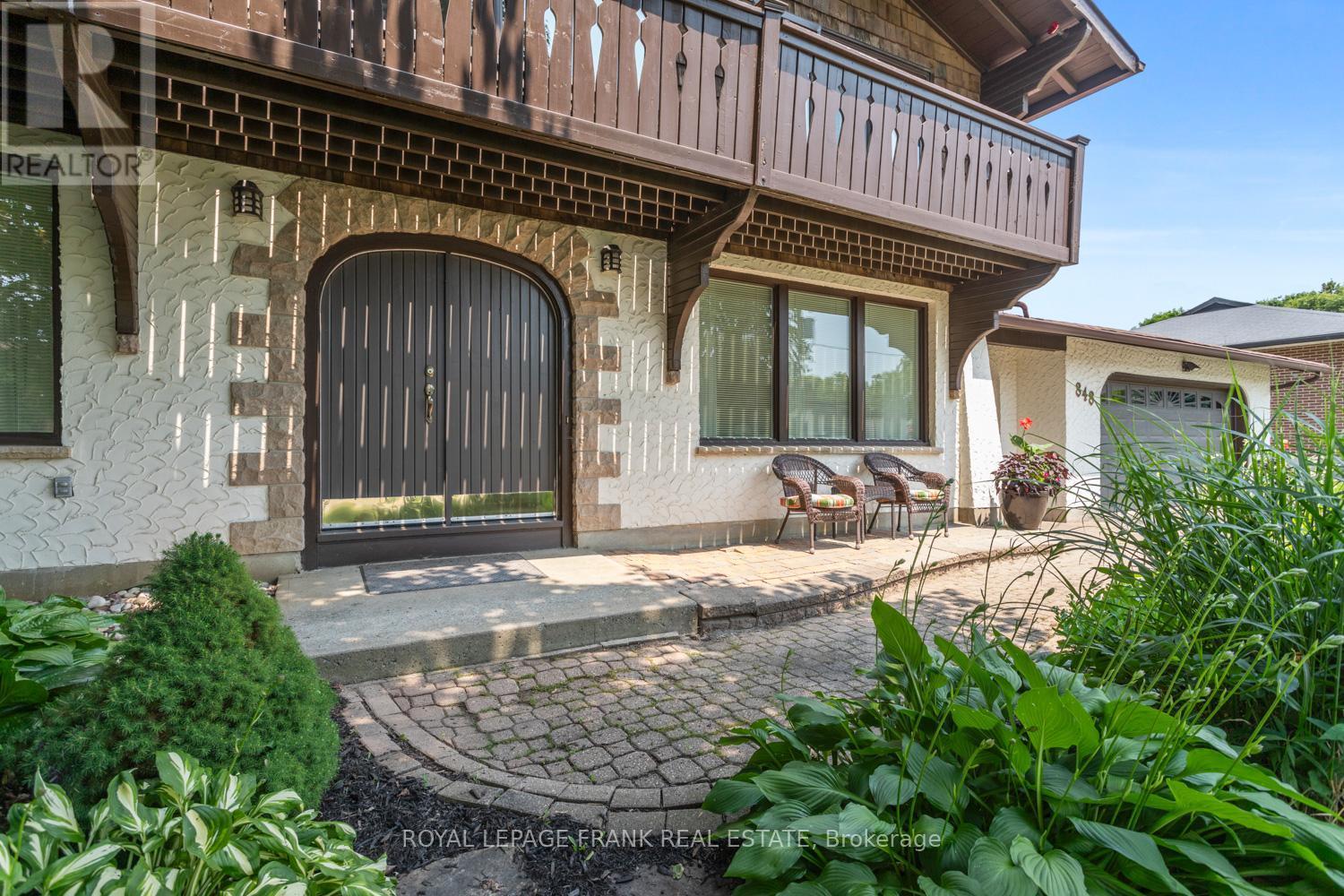 












848 SWISS HEIGHTS

,
Oshawa (Pinecrest),




Ontario
L1K2A9

