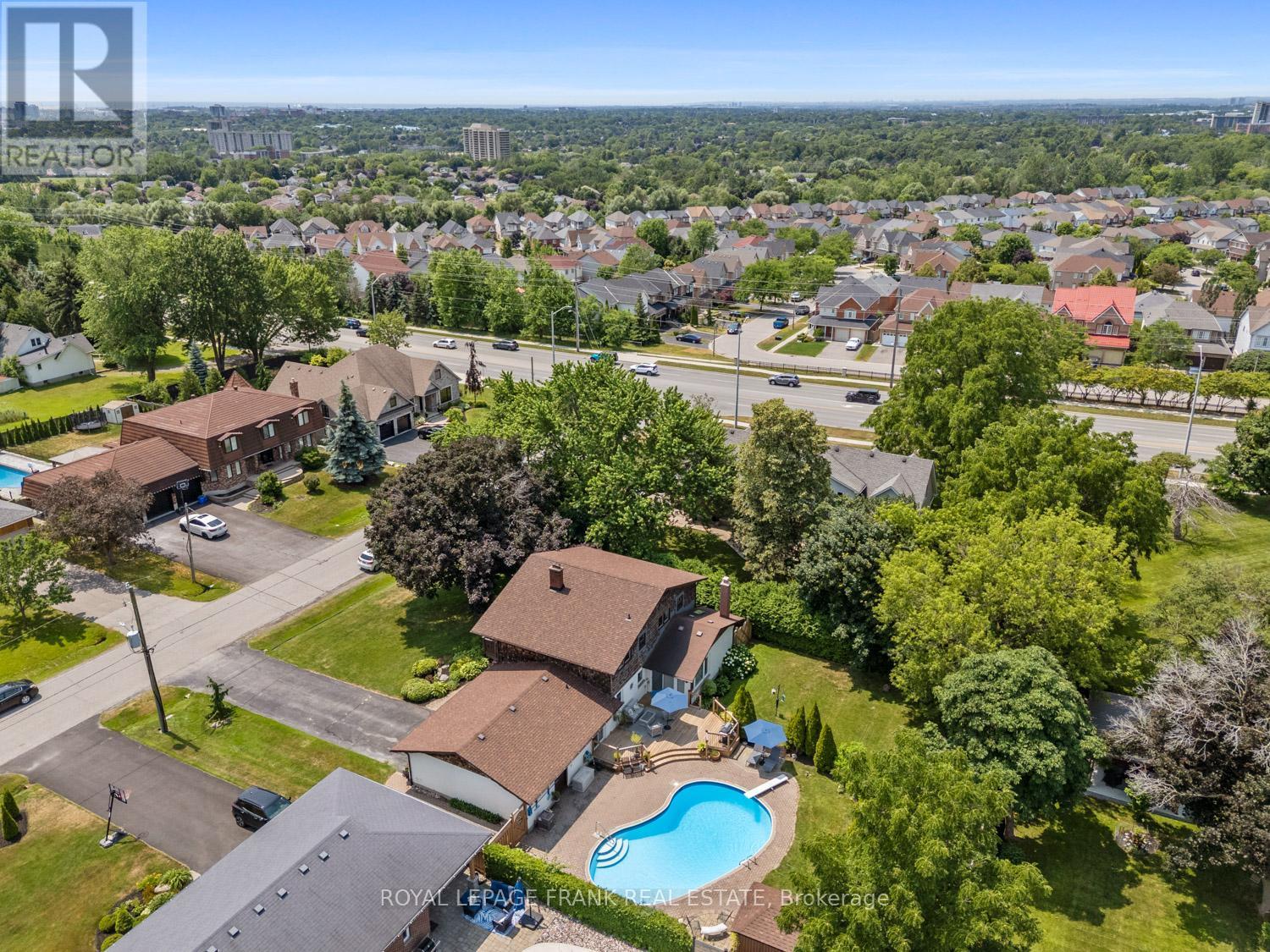 












848 SWISS HEIGHTS

,
Oshawa (Pinecrest),




Ontario
L1K2A9

