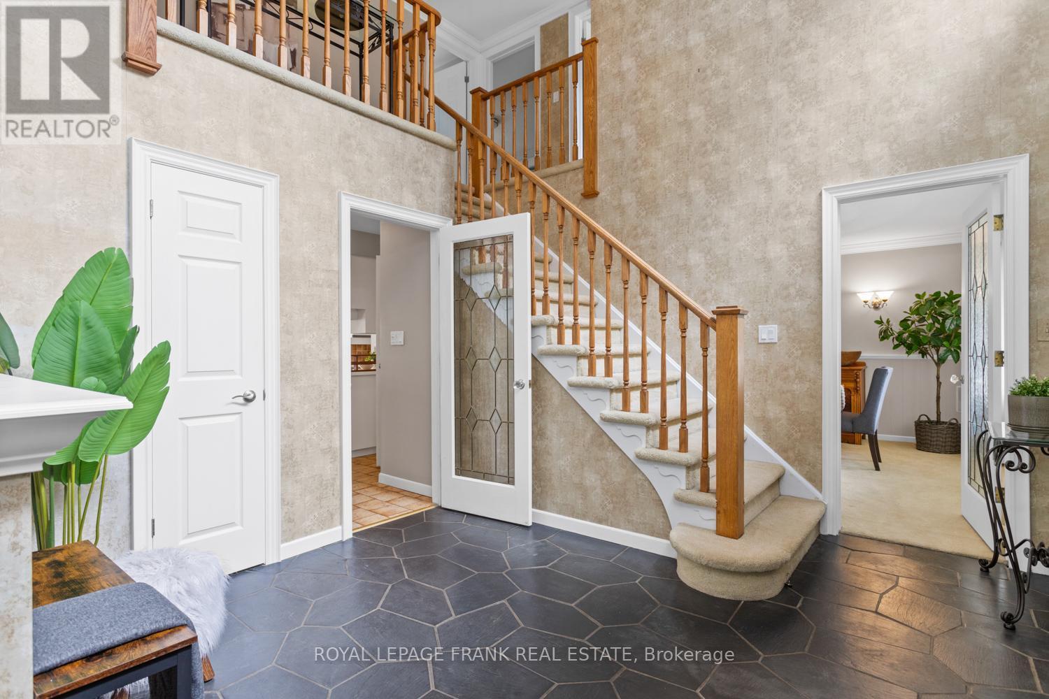 












848 SWISS HEIGHTS

,
Oshawa (Pinecrest),




Ontario
L1K2A9

