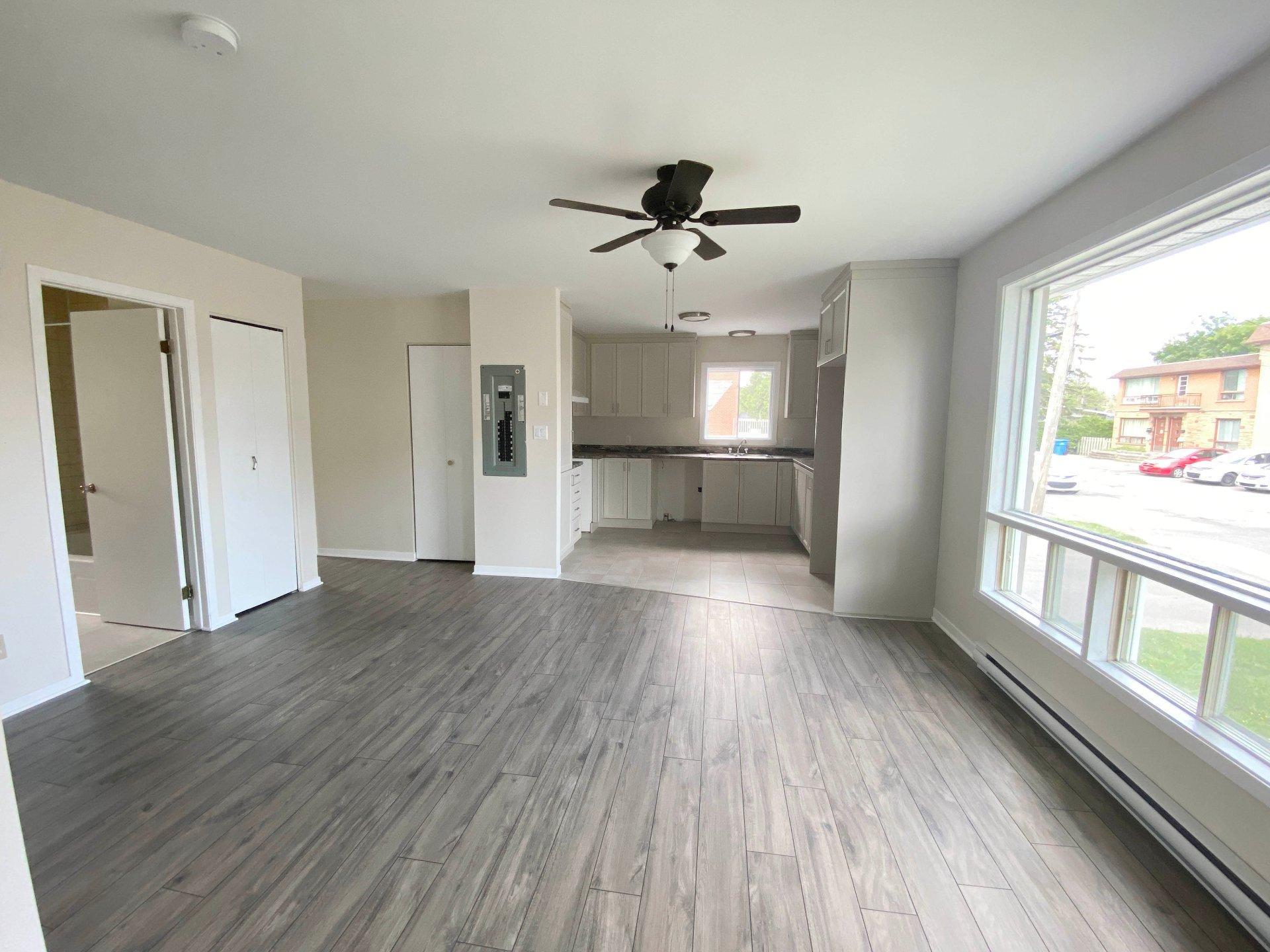 









272


7e Avenue

,
L'Île-Perrot,




QC
J7V4T7

