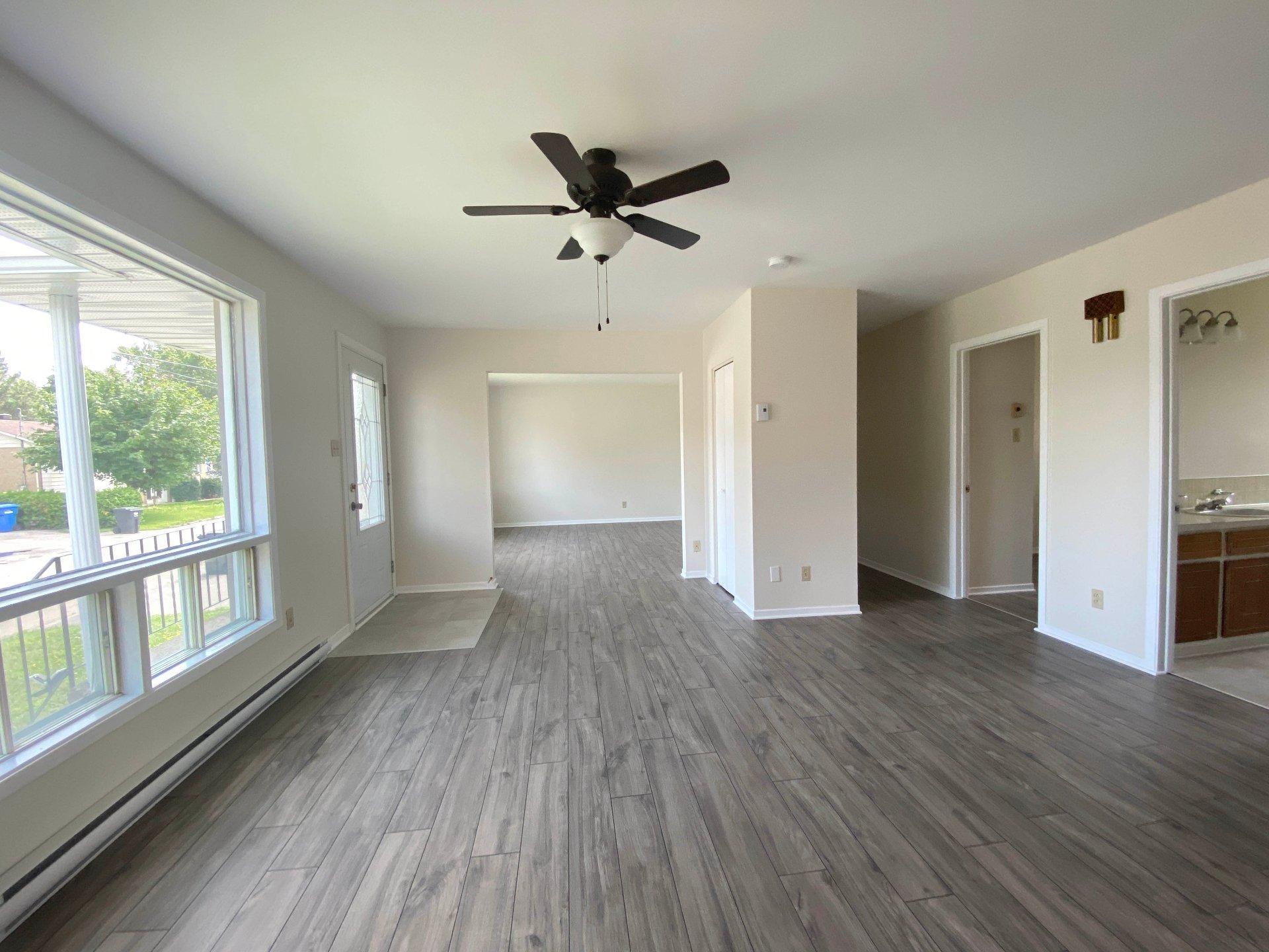 









272


7e Avenue

,
L'Île-Perrot,




QC
J7V4T7

