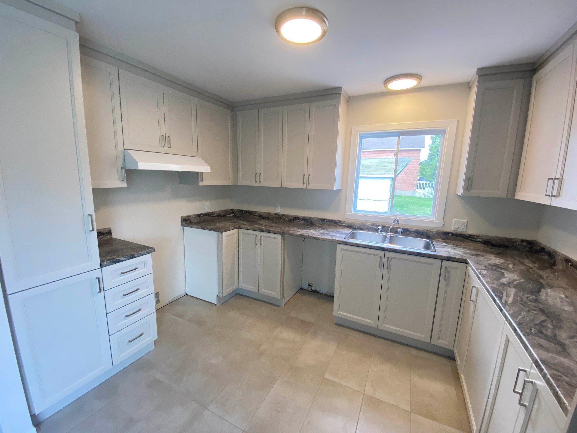 









272


7e Avenue

,
L'Île-Perrot,




QC
J7V4T7

