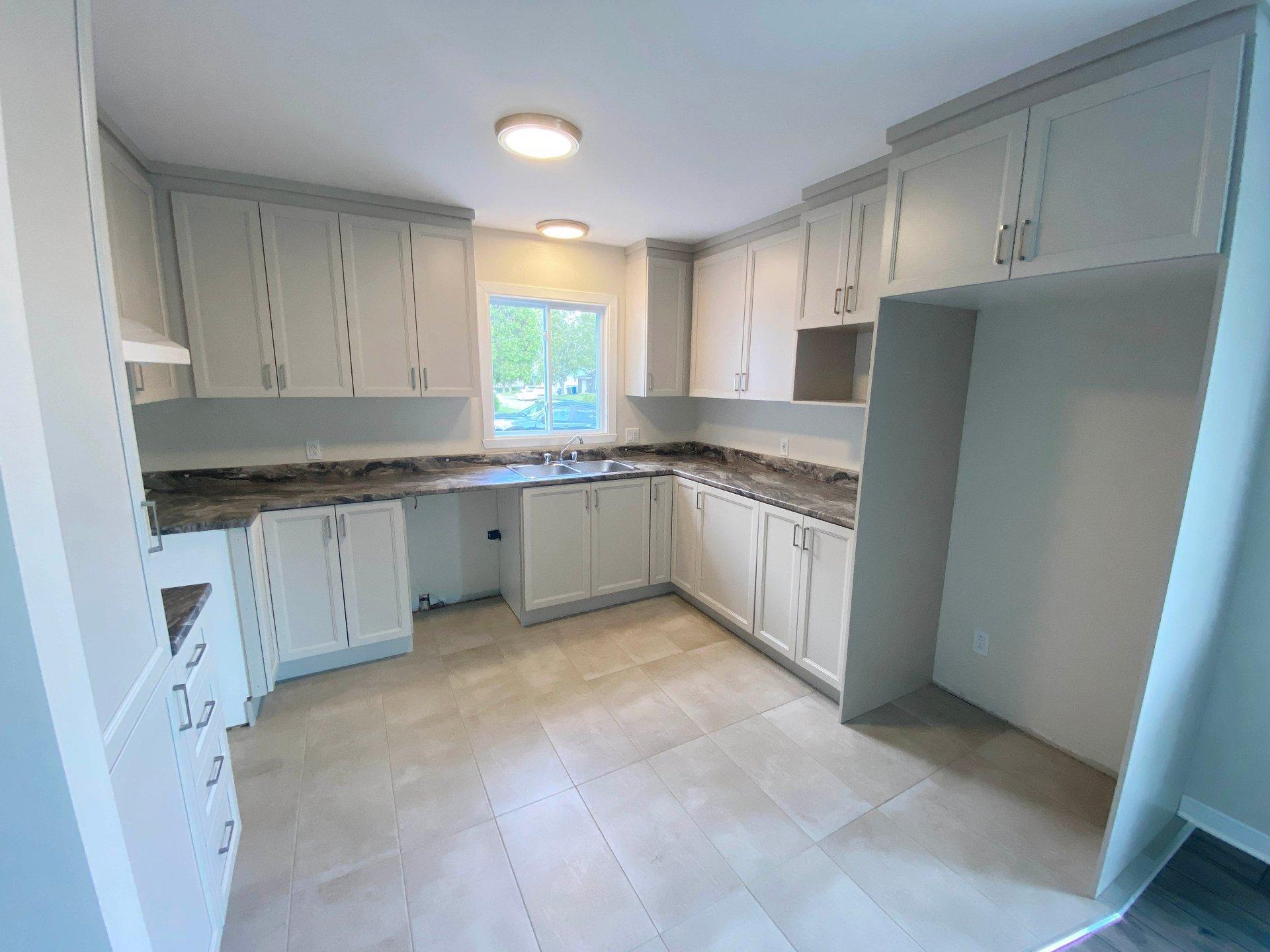 









272


7e Avenue

,
L'Île-Perrot,




QC
J7V4T7

