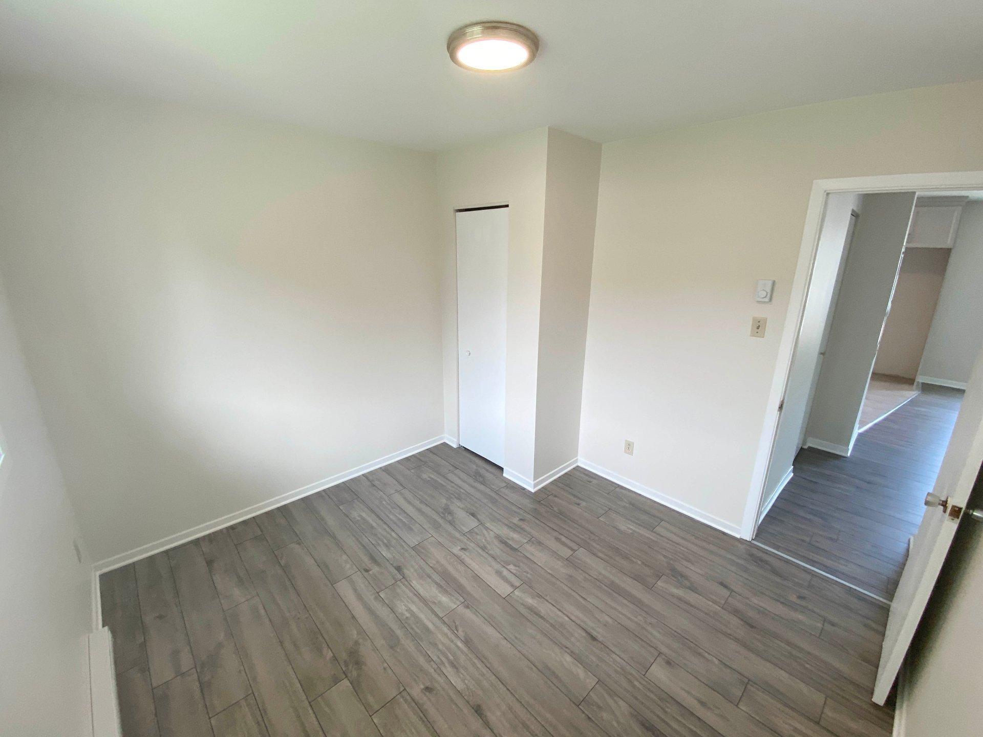 









272


7e Avenue

,
L'Île-Perrot,




QC
J7V4T7

