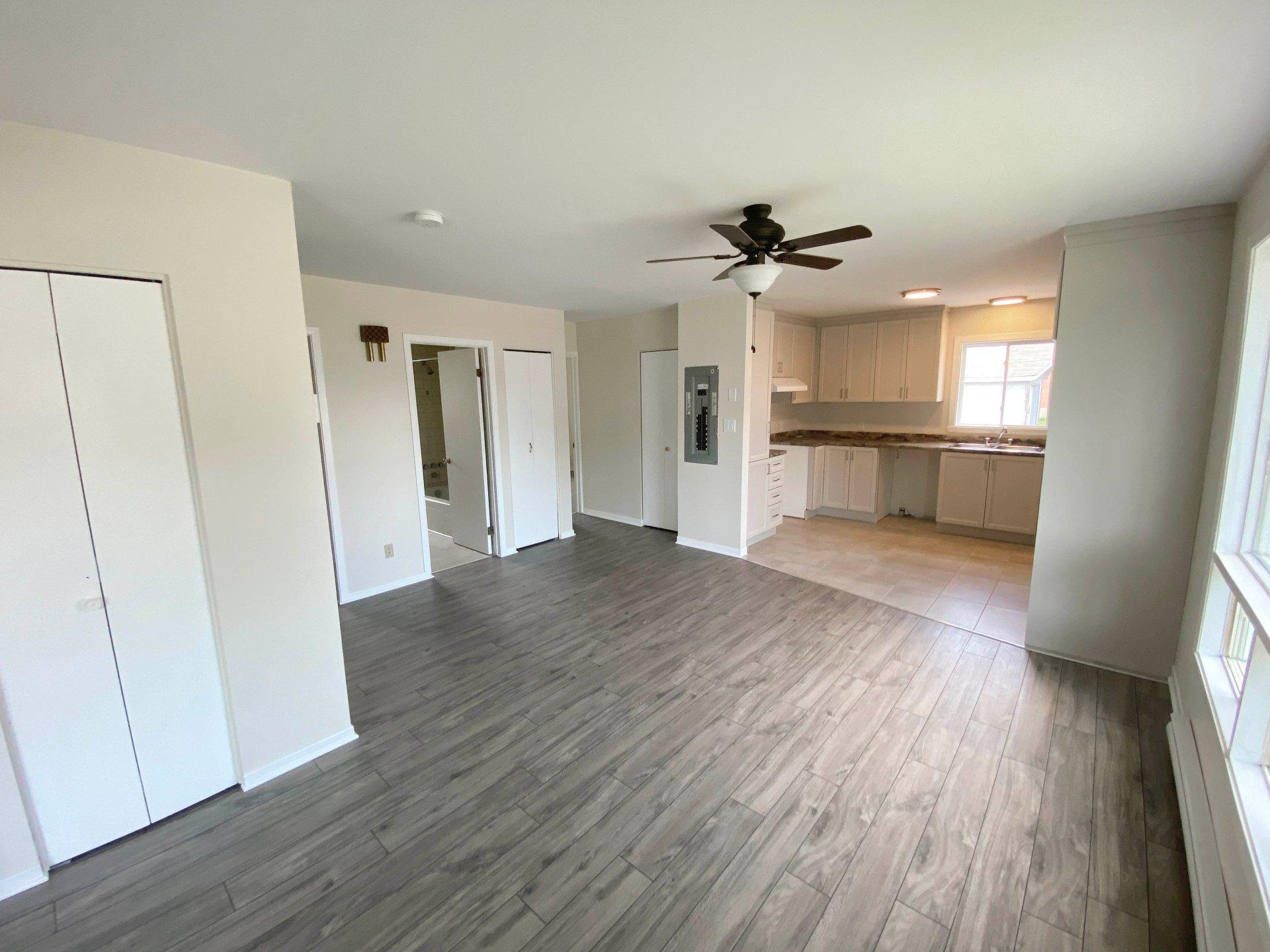 









272


7e Avenue

,
L'Île-Perrot,




QC
J7V4T7

