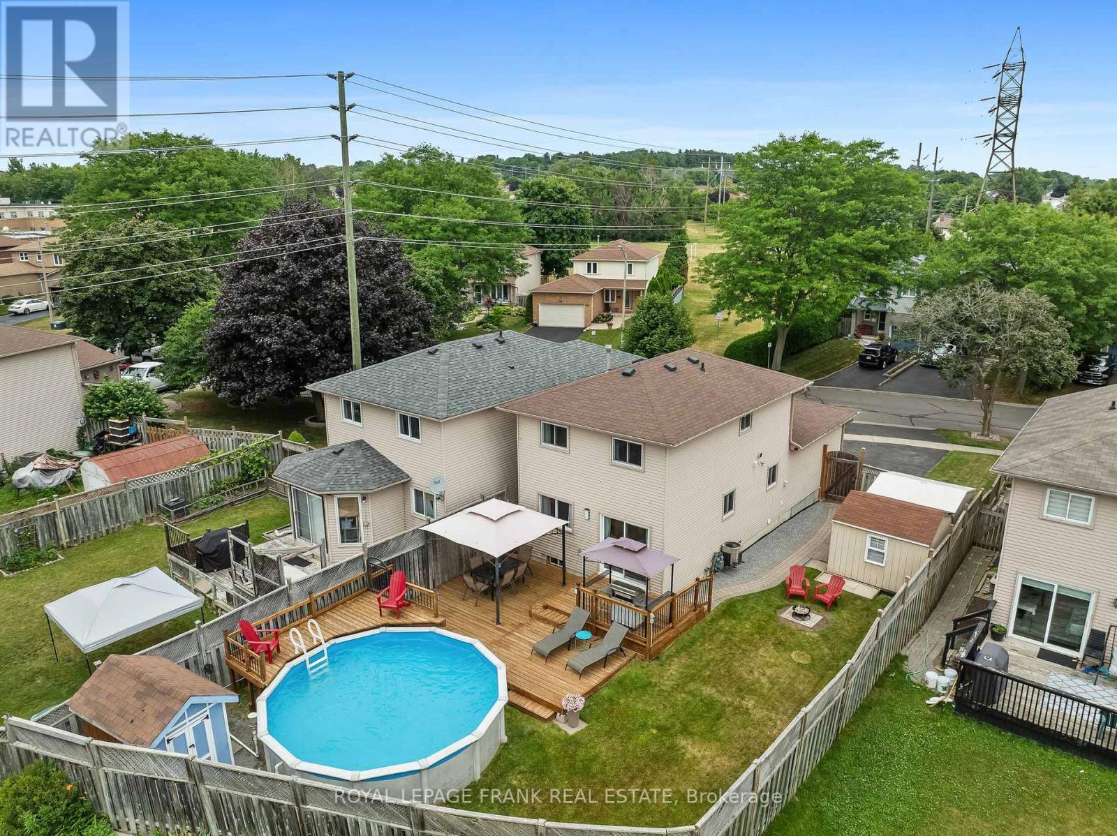 












808 CROWELLS STREET

,
Oshawa (Pinecrest),




Ontario
L1K1X4

