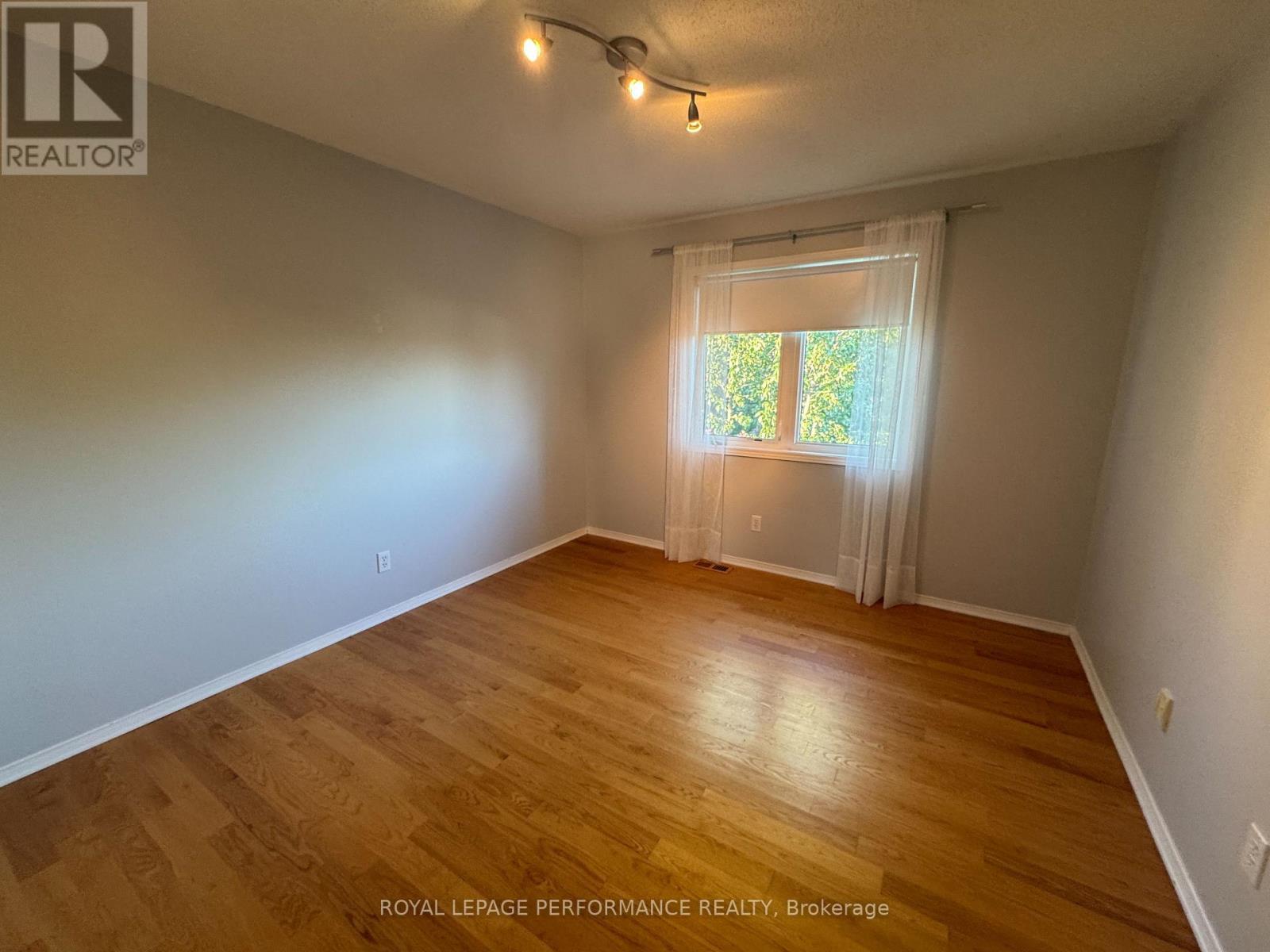 












164 COPPERWOOD STREET

,
Ottawa,




Ontario
K1C7S3

