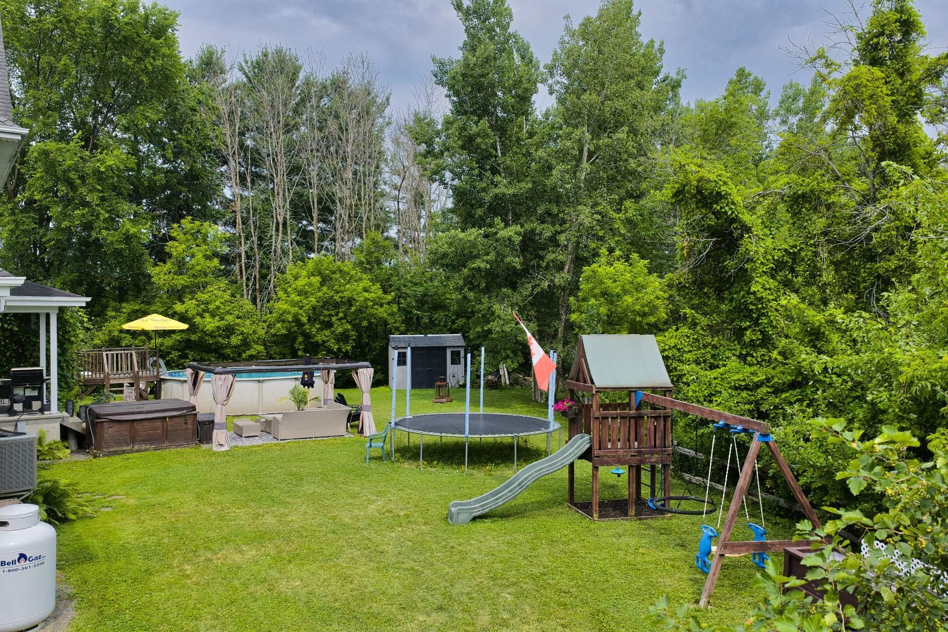 









14


Carré De Beaujeu

,
Lacolle,




QC
J0J1J0


