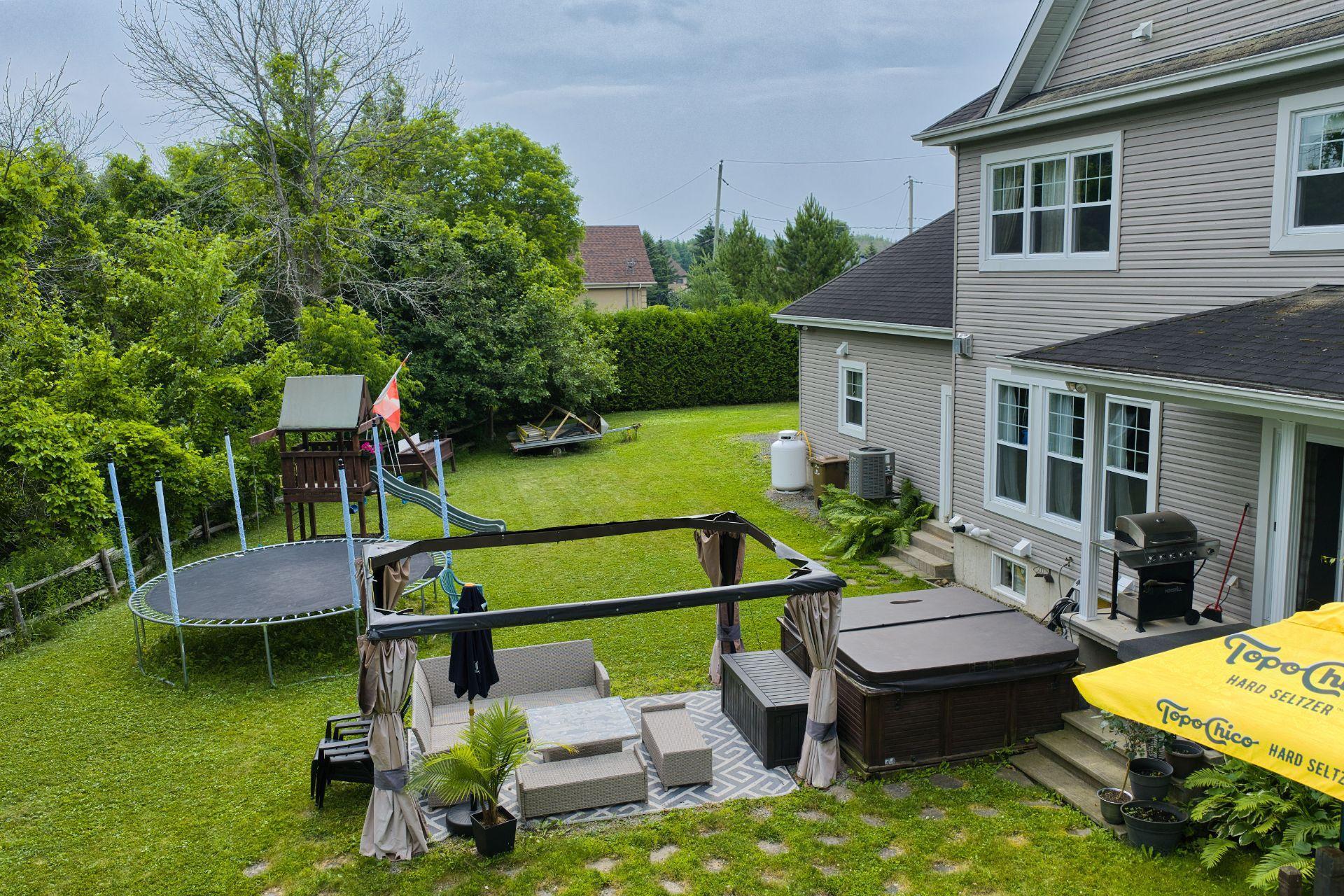 









14


Carré De Beaujeu

,
Lacolle,




QC
J0J1J0

