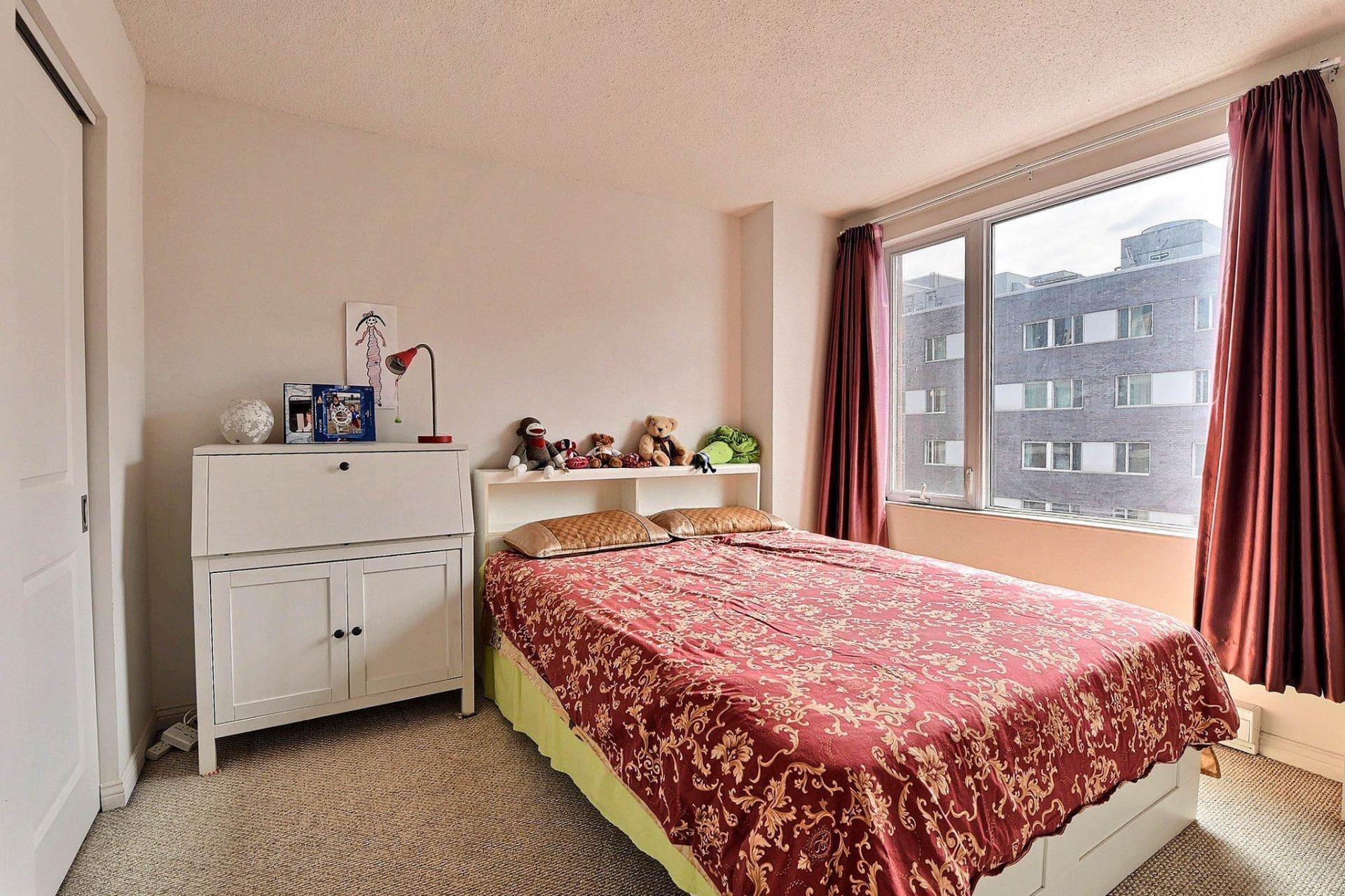 









1225


Rue Notre-Dame O.

, 723,
Montréal (Ville-Marie),




QC
H3C6S3

