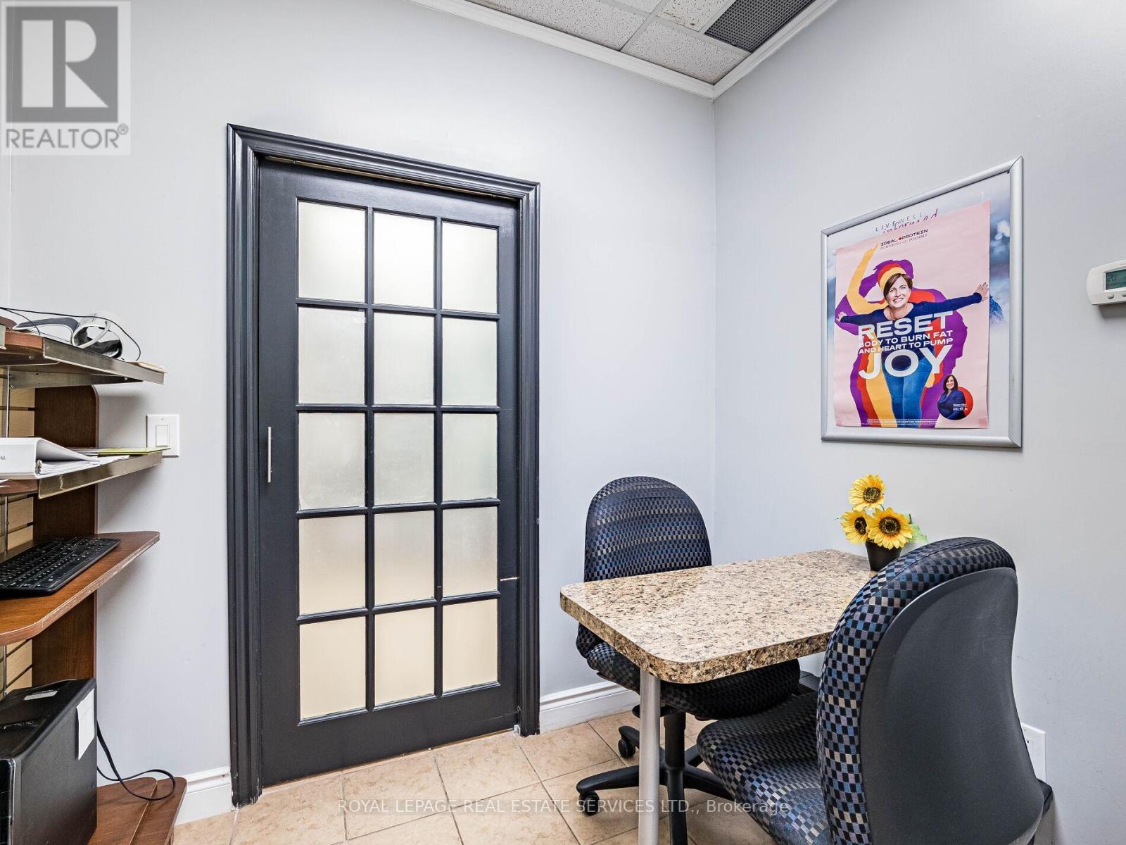 












4 - 287 DUNDAS STREET E

,
Hamilton,




Ontario
L0R2H6

