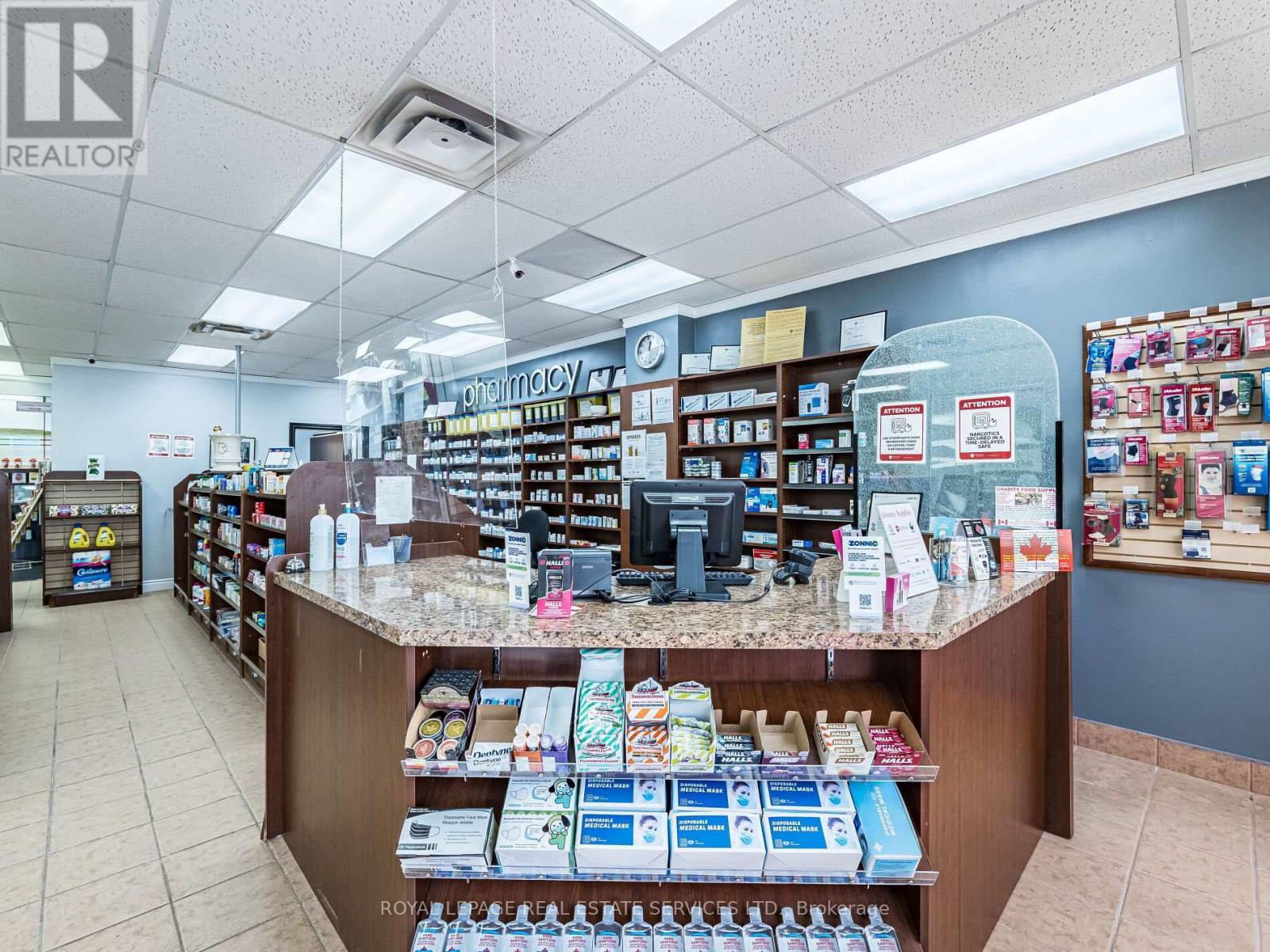 












4 - 287 DUNDAS STREET E

,
Hamilton,




Ontario
L0R2H6

