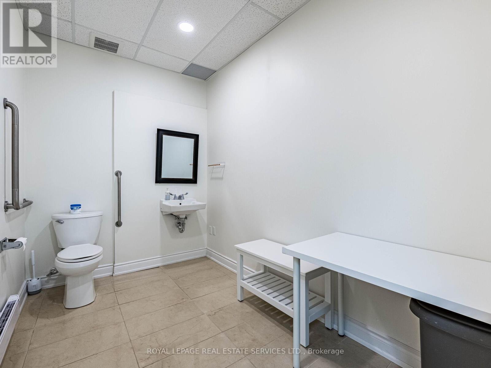 












4 - 287 DUNDAS STREET E

,
Hamilton,




Ontario
L0R2H6

