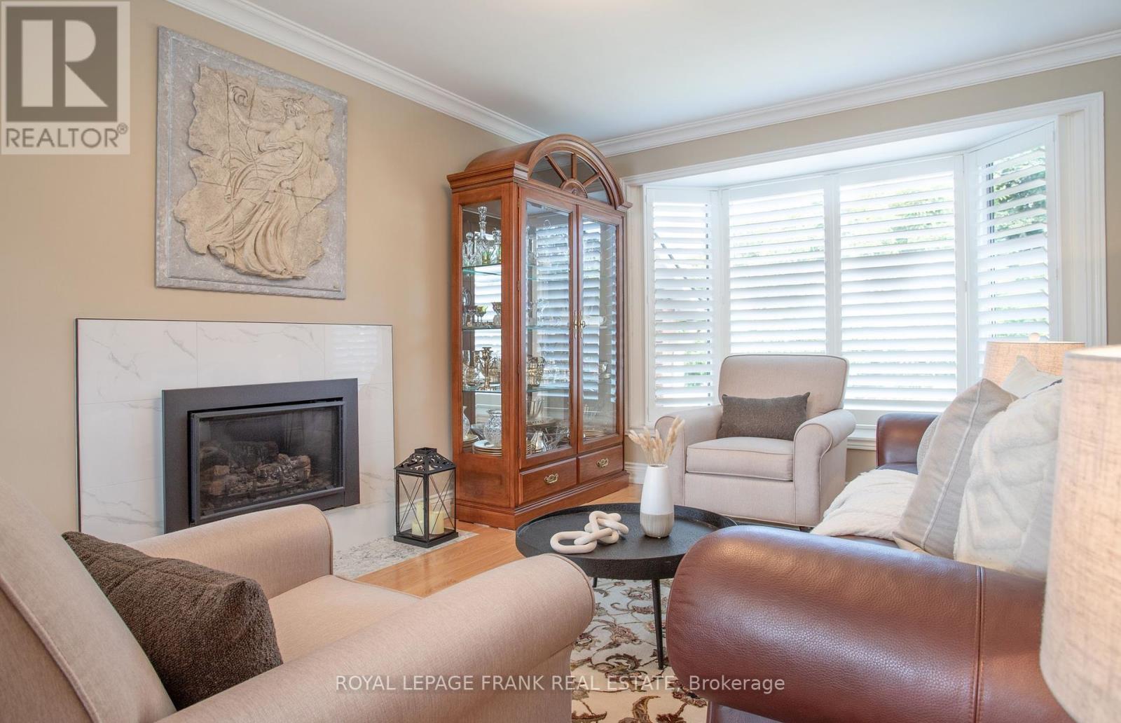 












524 CENTRE STREET N

,
Whitby (Downtown Whitby),




Ontario
L1N4T6

