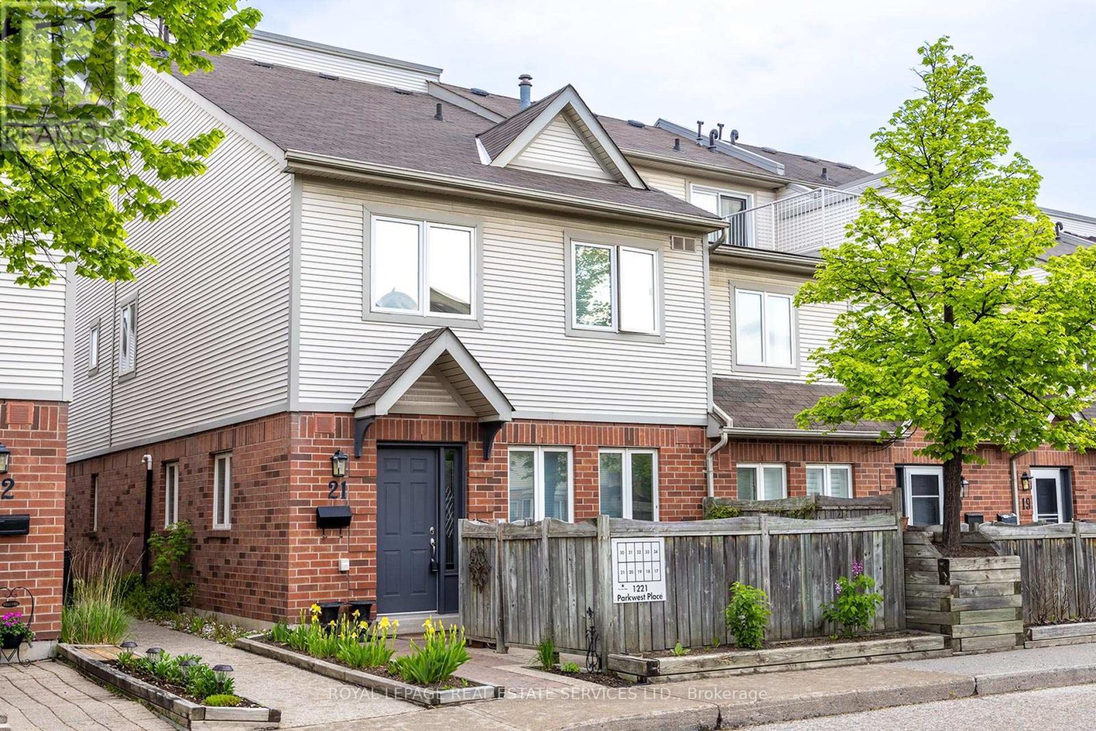 












21 - 1221 PARKWEST PLACE

,
Mississauga,




Ontario
L5E3J3

