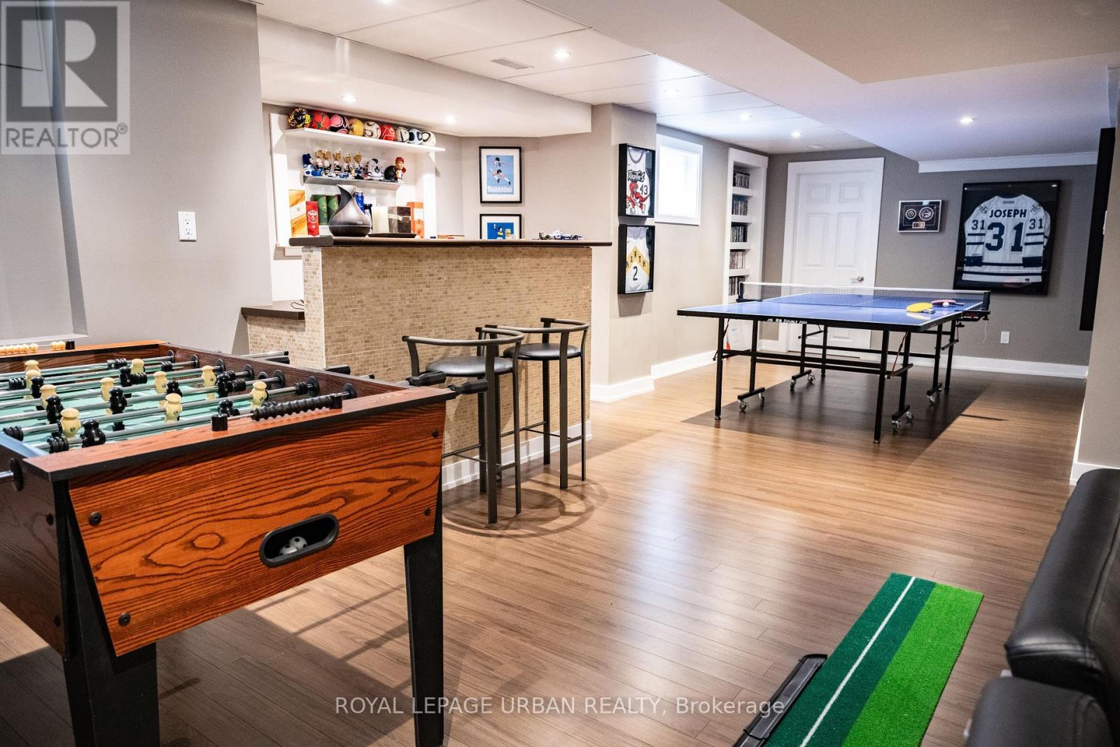 












27 LIGHTHEART DRIVE

,
Caledon,




Ontario
L7C1E3


