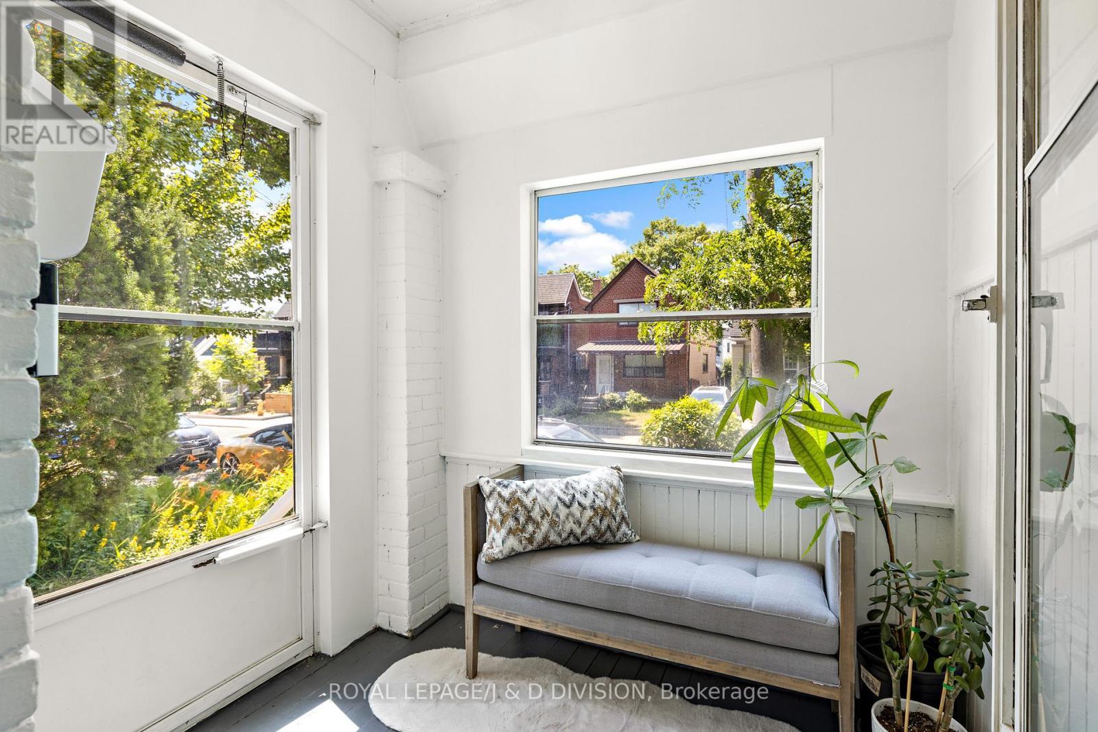 












123 DRAYTON AVENUE

,
Toronto,




Ontario
M4C3L8

