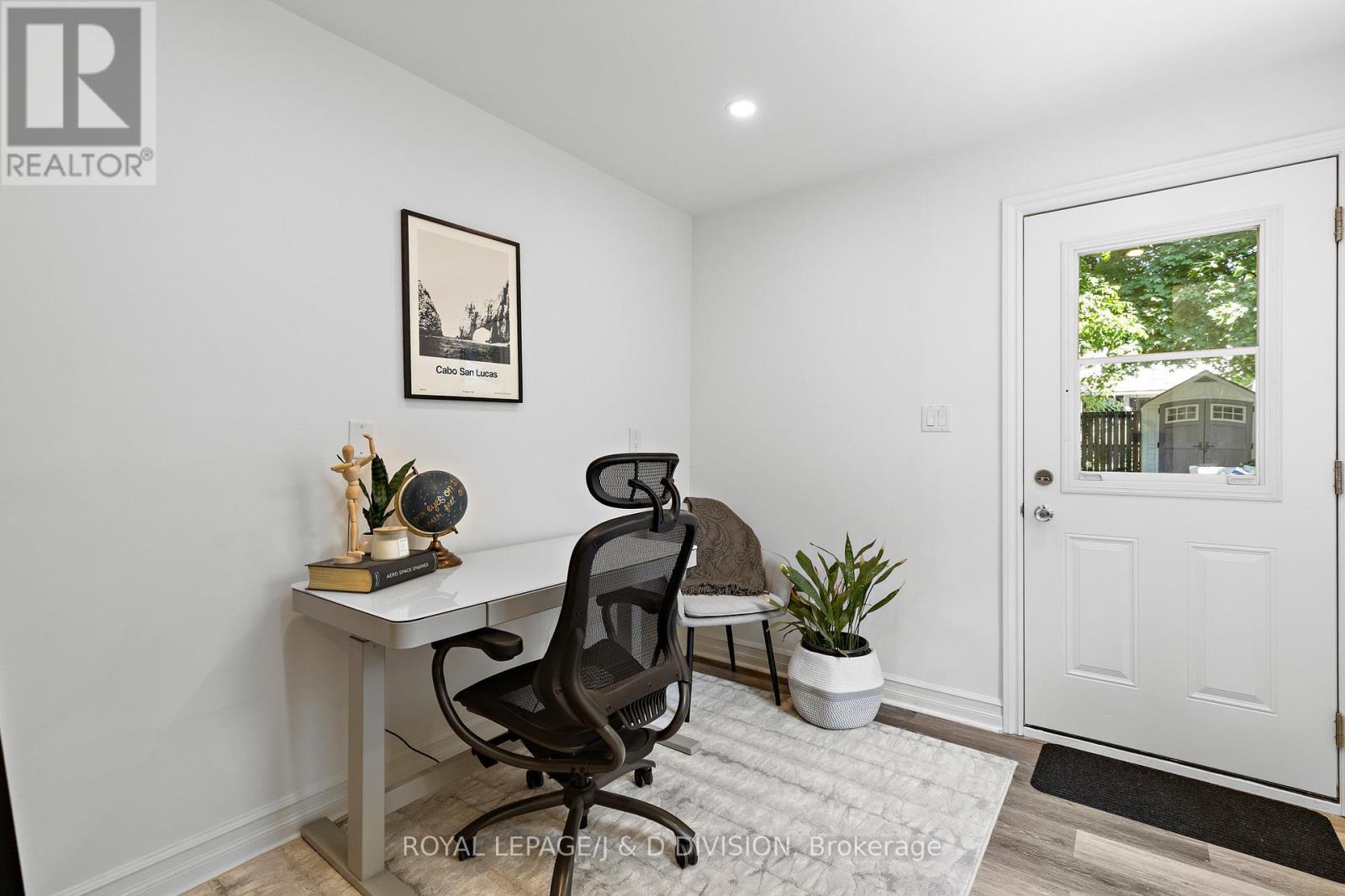 












123 DRAYTON AVENUE

,
Toronto,




Ontario
M4C3L8

