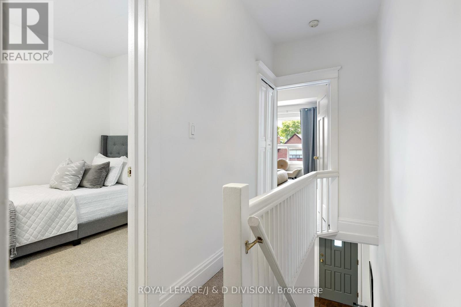 












123 DRAYTON AVENUE

,
Toronto,




Ontario
M4C3L8

