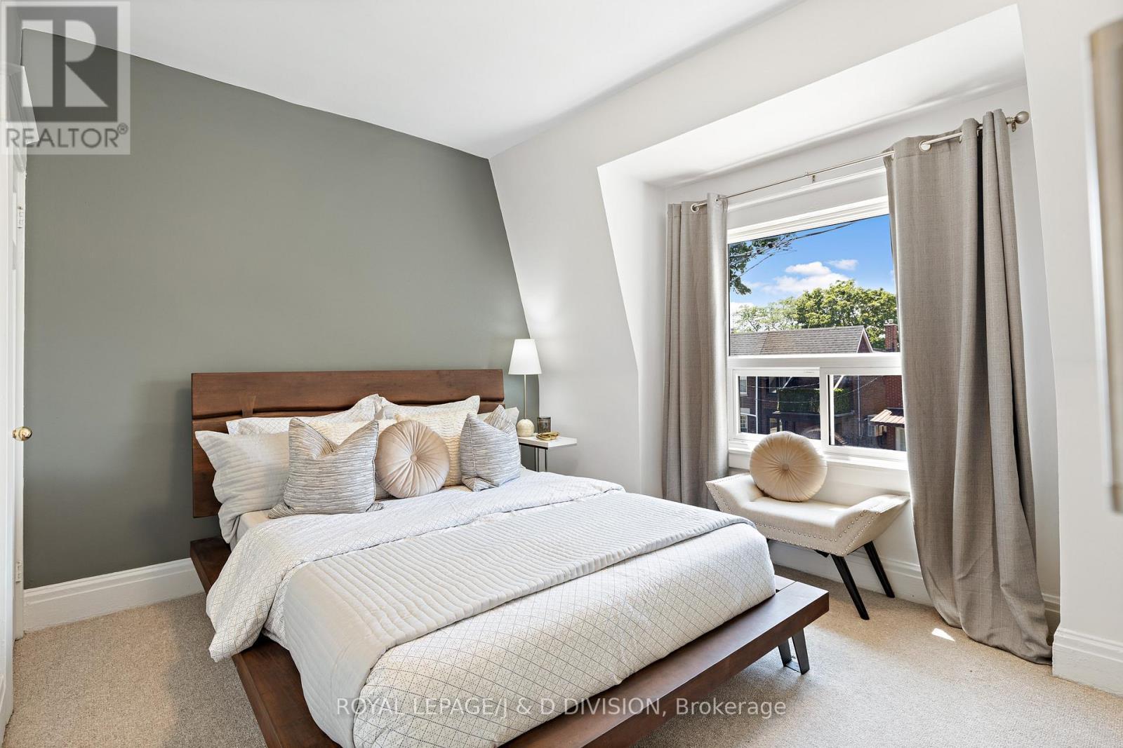 












123 DRAYTON AVENUE

,
Toronto,




Ontario
M4C3L8

