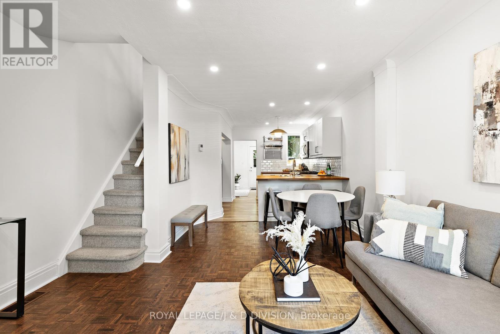 












123 DRAYTON AVENUE

,
Toronto,




Ontario
M4C3L8

