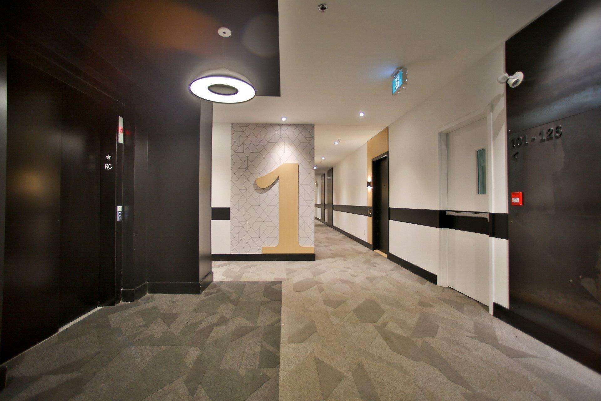 









75


Rue De Castelnau O.

, 106,
Montréal (Villeray/Saint-Michel/Parc-Extension),




QC
H2R0B9

