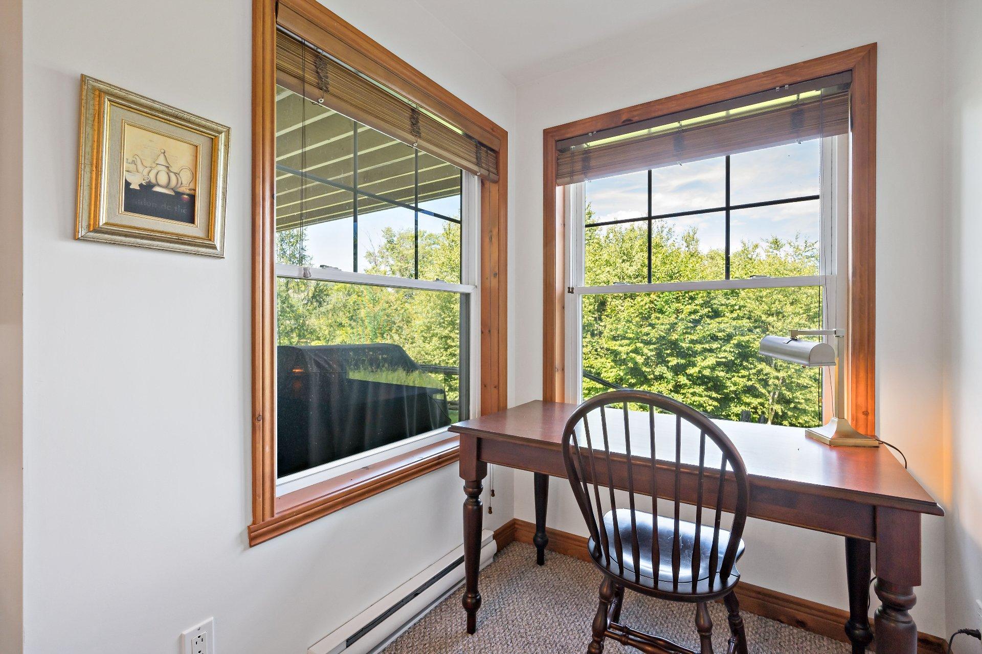 









225


Rue du Mont-Plaisant

, 1,
Mont-Tremblant,




QC
J8E1L2

