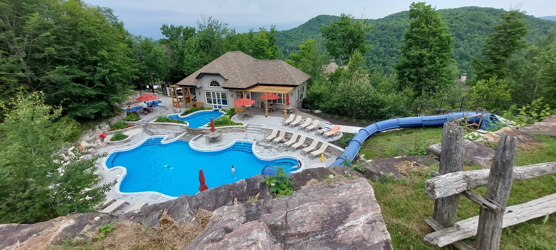 









225


Rue du Mont-Plaisant

, 1,
Mont-Tremblant,




QC
J8E1L2

