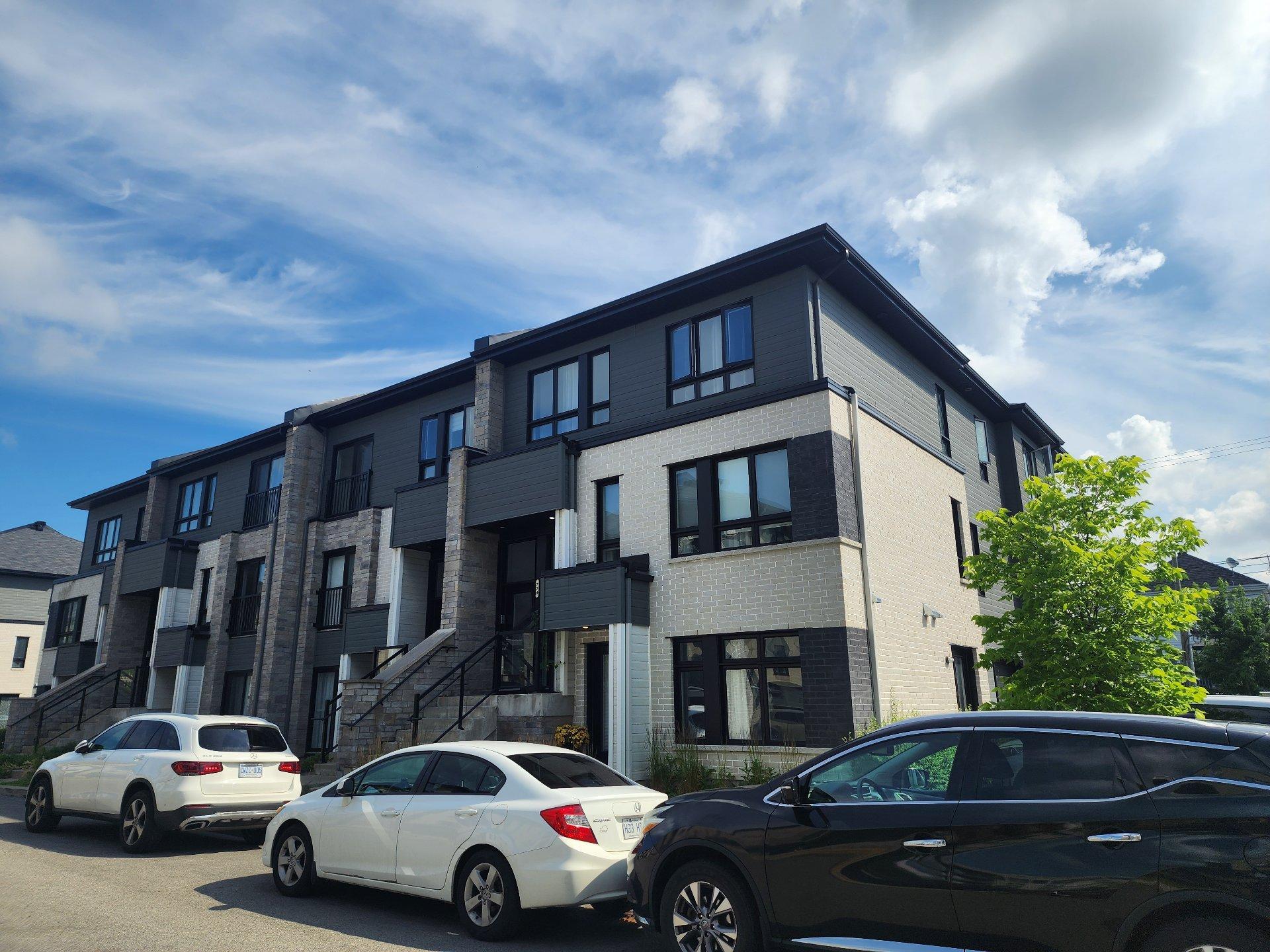 









716

 - 724


Rue du Mont-Laval

,
Laval (Sainte-Dorothée),




QC
H7X0G2


