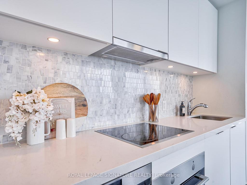 









158


Front

Street East, 2207,
Toronto,




ON
M5A 0K9

