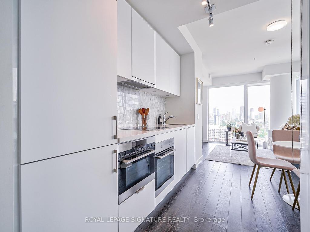 









158


Front

Street East, 2207,
Toronto,




ON
M5A 0K9

