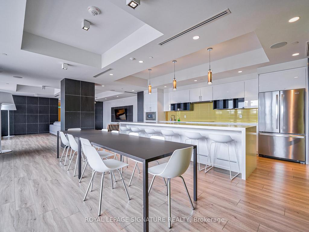









158


Front

Street East, 2207,
Toronto,




ON
M5A 0K9

