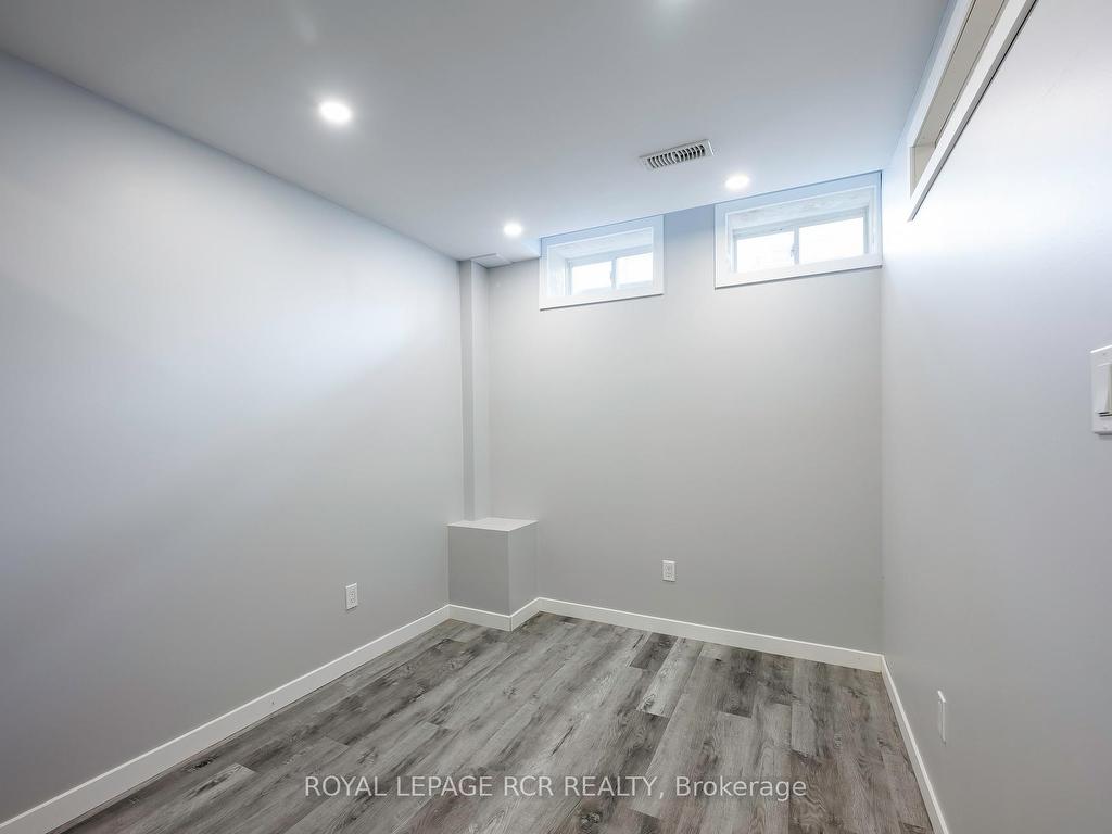 









12


Landsborough

Street,
East Luther Grand Valley,




ON
L9W 7R1

