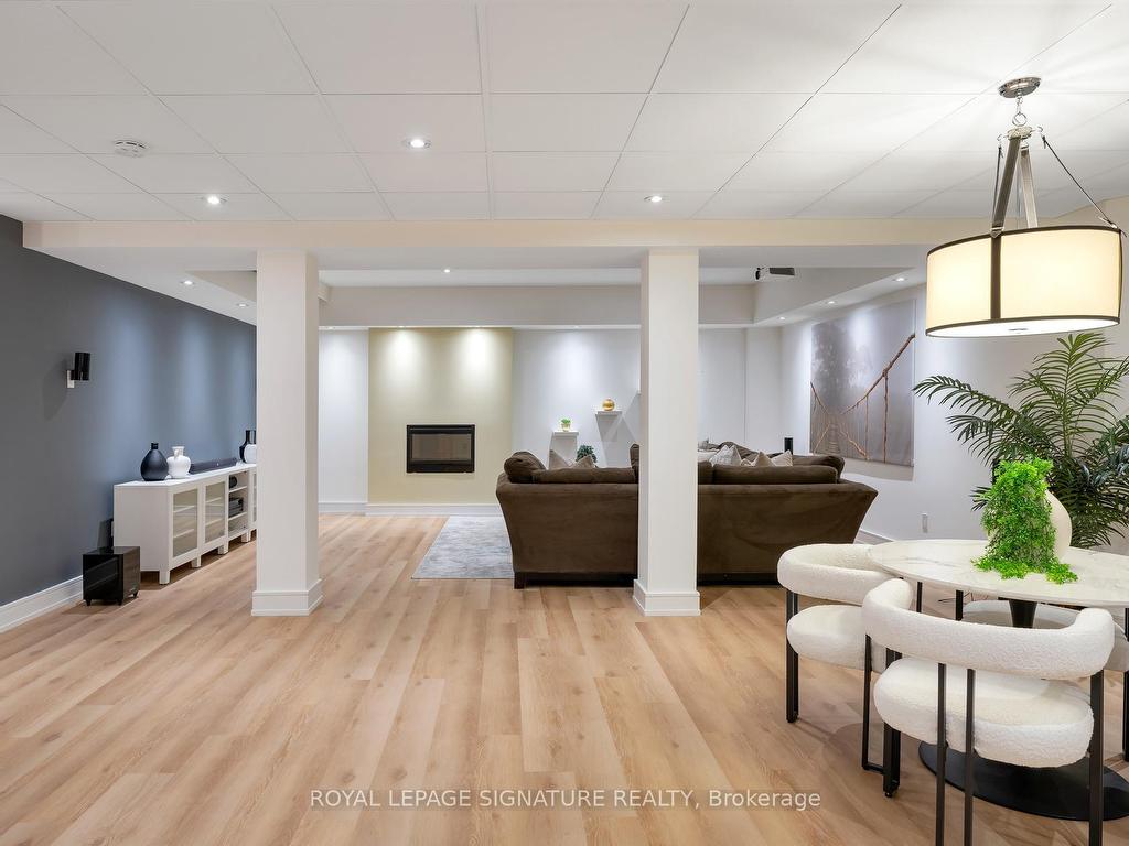 









8


Harrison

Road,
Toronto,




ON
M2L 1V2

